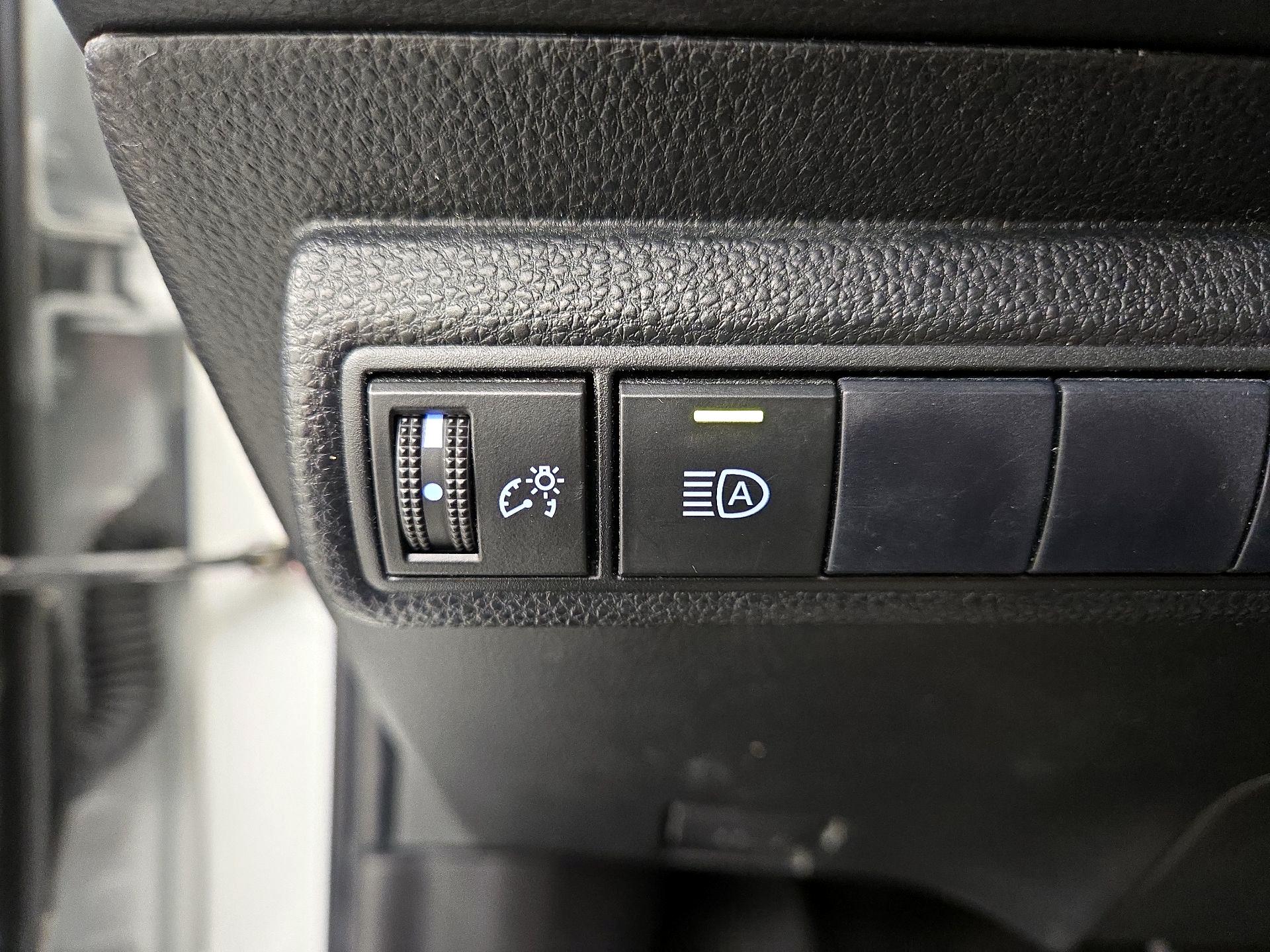 Thumbnail: 2021 Toyota Corolla - 13