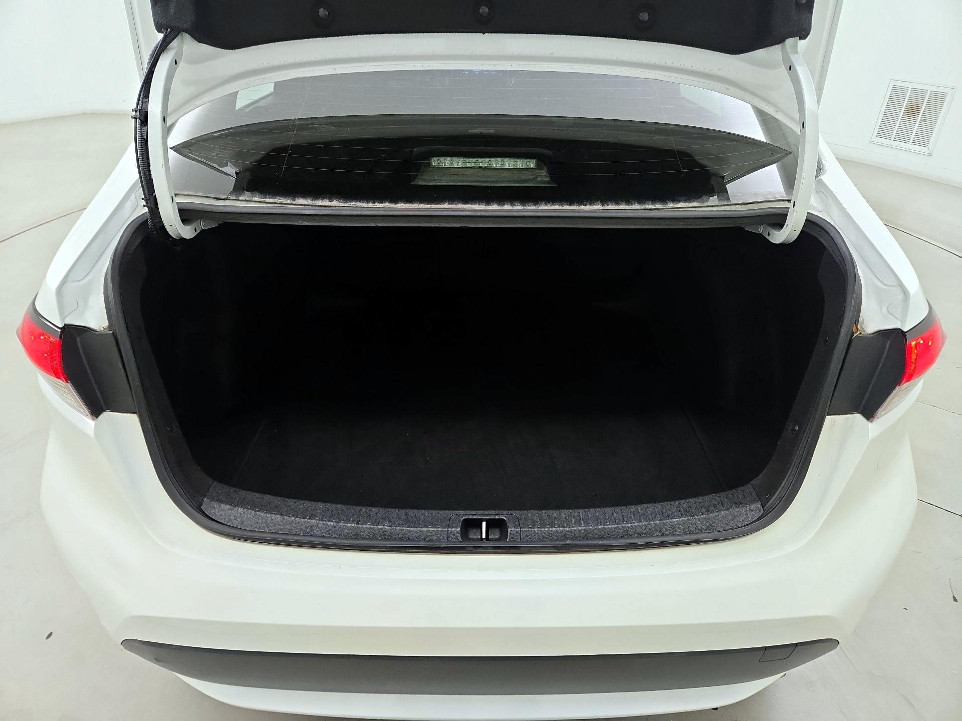 Thumbnail: 2021 Toyota Corolla - 20