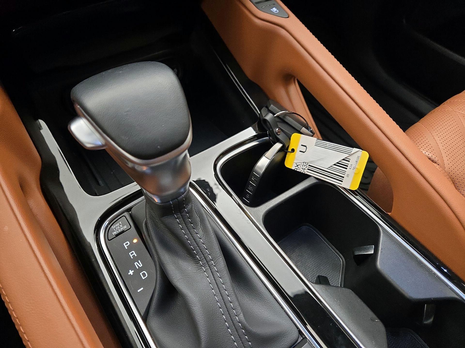 Thumbnail: 2025 Kia Telluride - 18