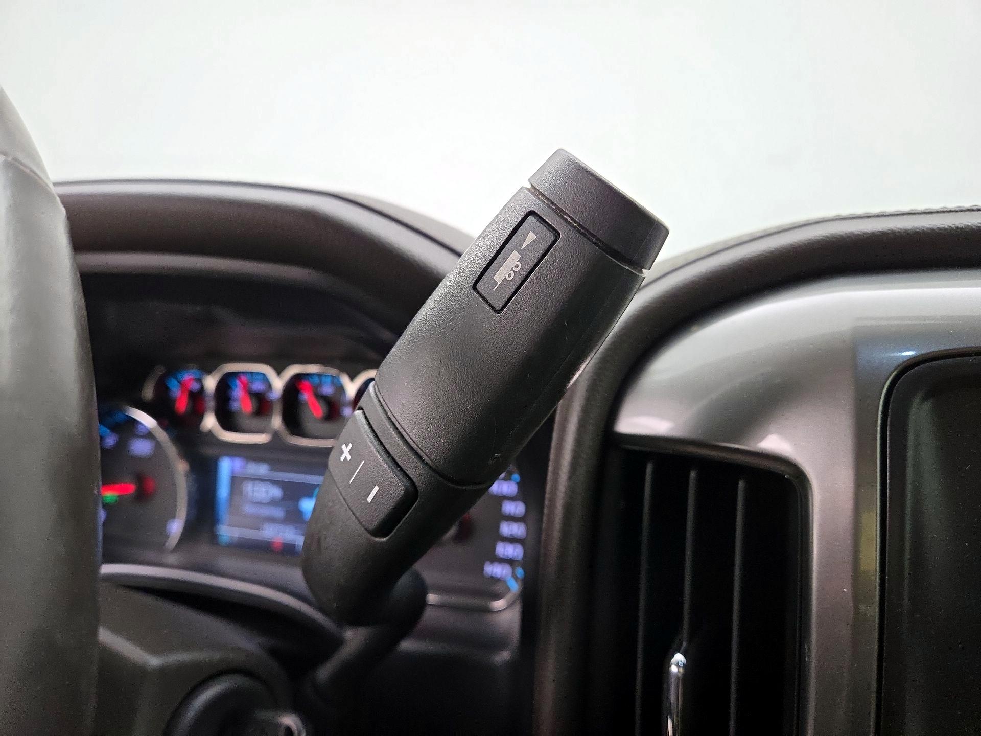 Thumbnail: 2015 Chevrolet Silverado 1500 - 17