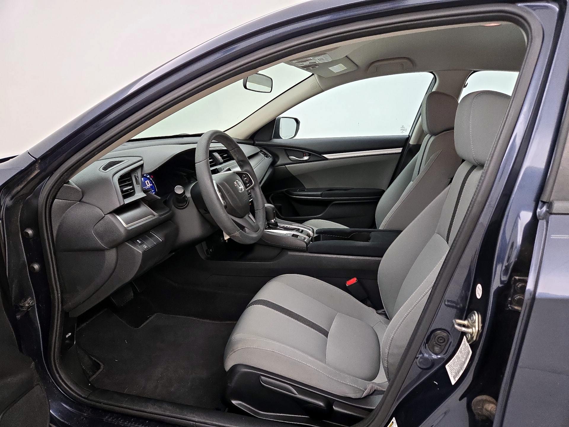 Thumbnail: 2016 Honda Civic - 11