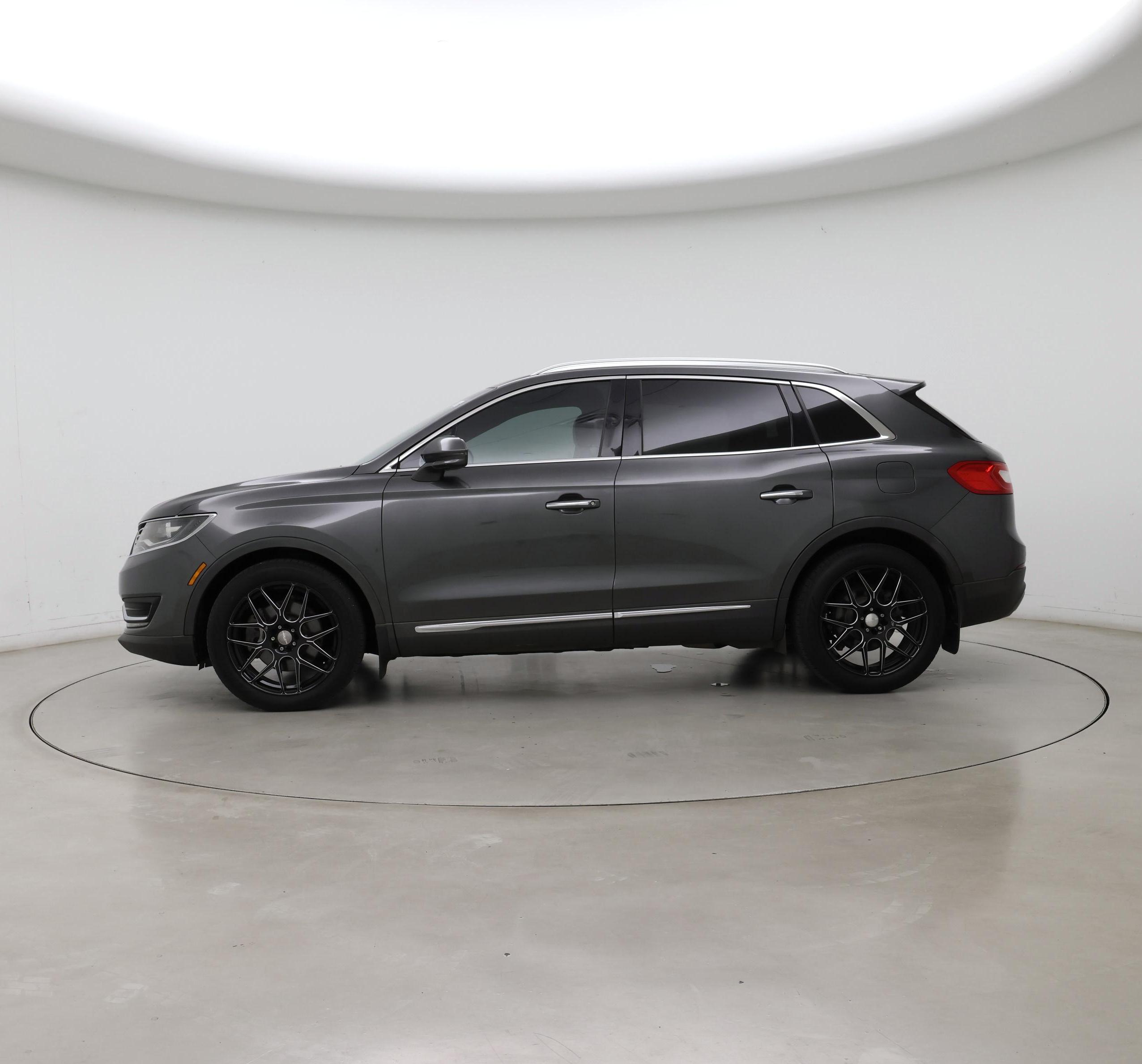 Thumbnail: 2018 Lincoln MKX - 3