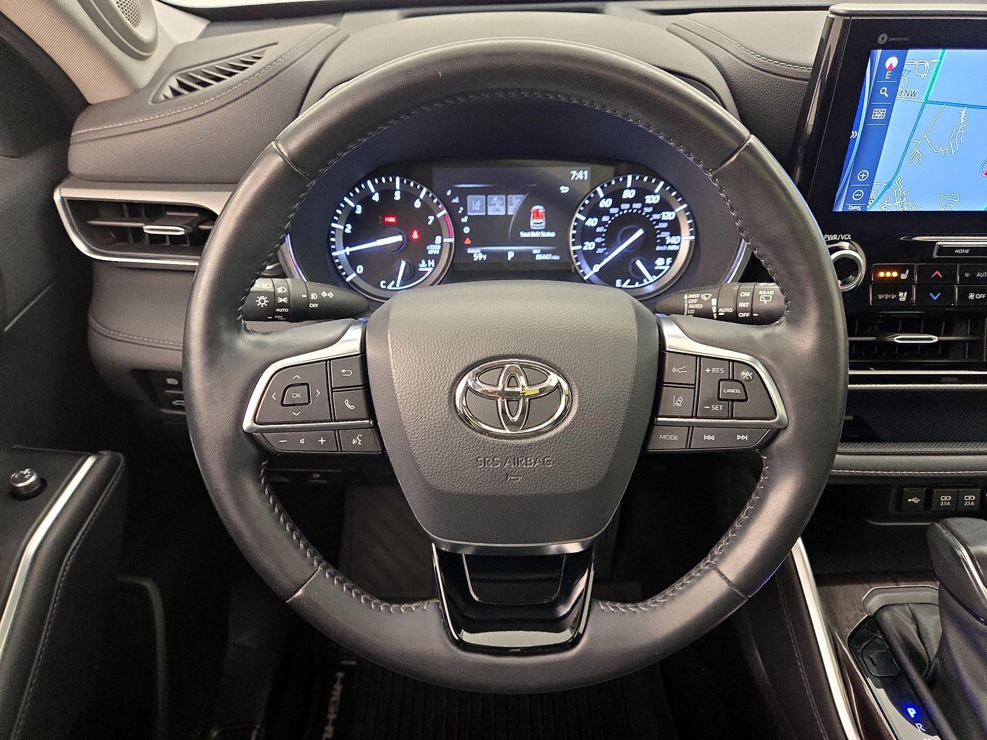 Thumbnail: 2020 Toyota Highlander - 10