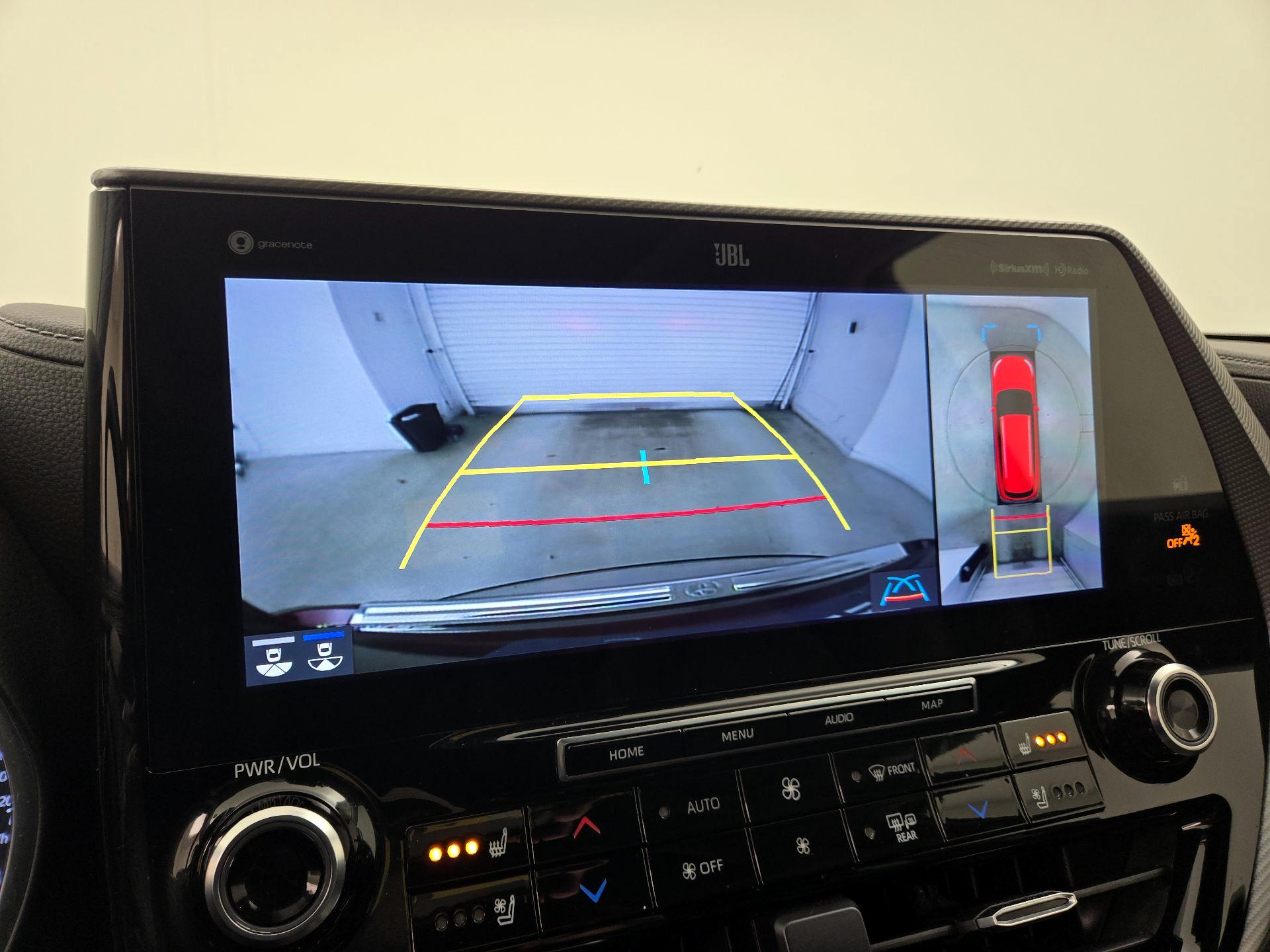 Thumbnail: 2020 Toyota Highlander - 15