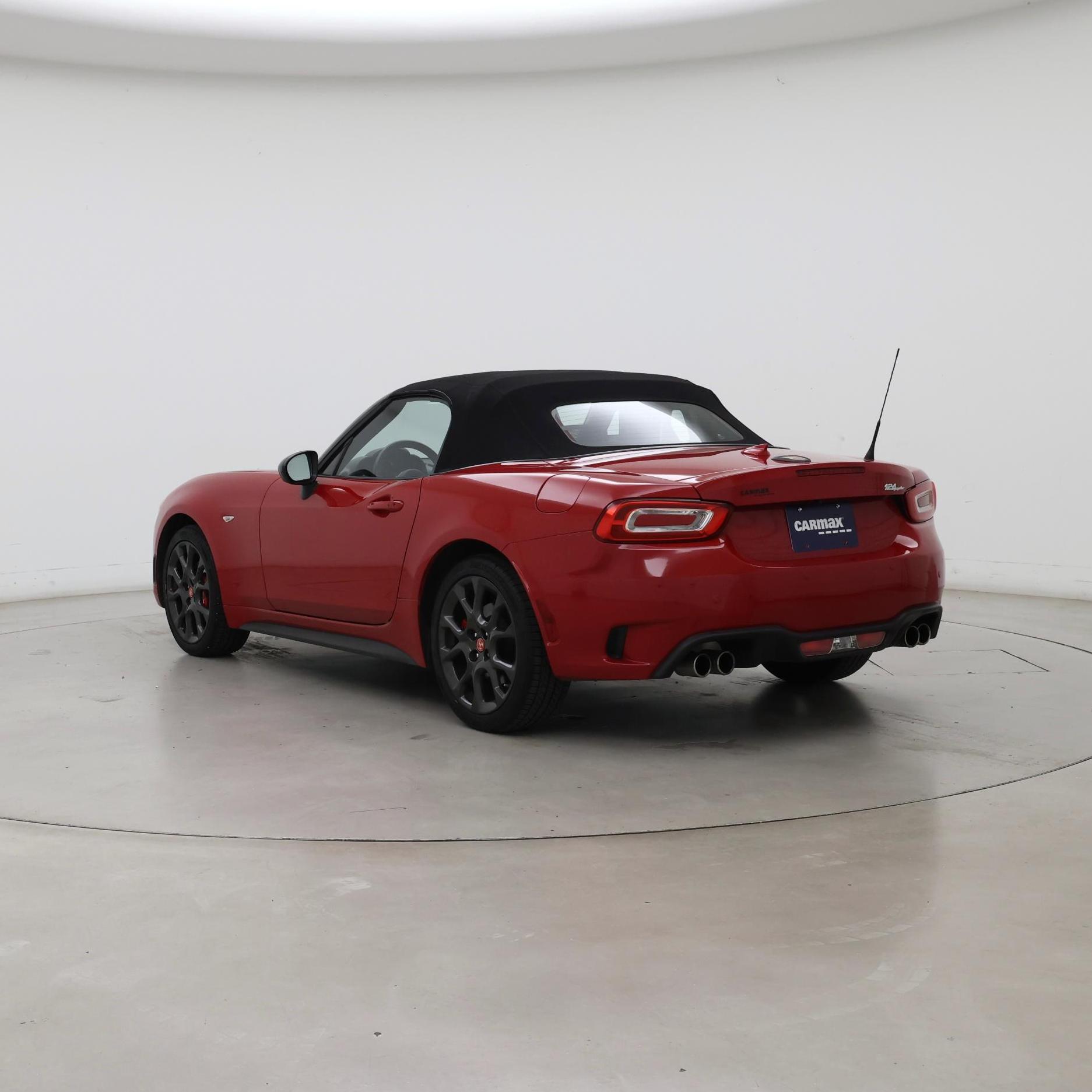 Thumbnail: 2019 Fiat 124 Spider - 2