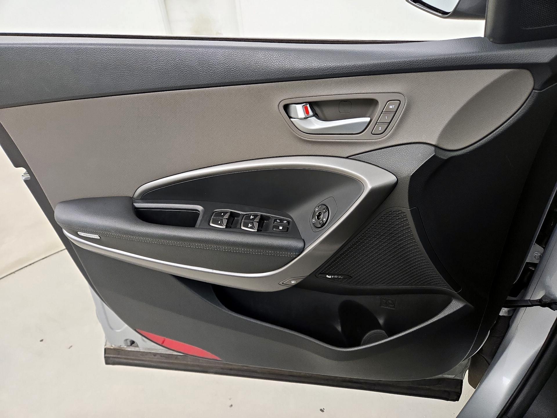 Thumbnail: 2018 Hyundai Santa Fe - 12