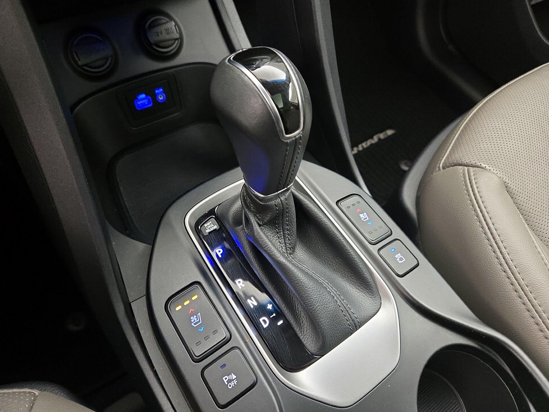 Thumbnail: 2018 Hyundai Santa Fe - 17