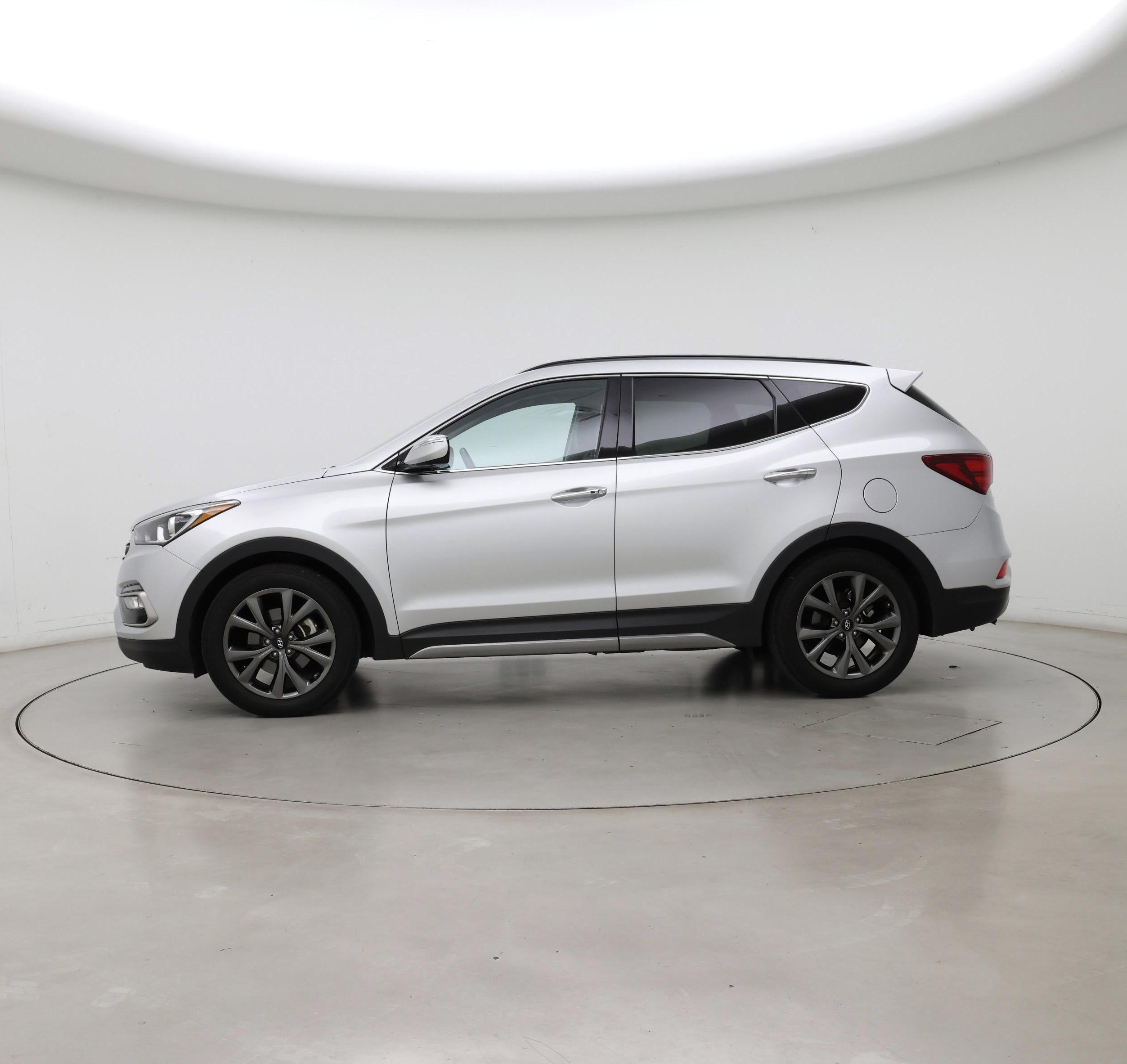 Thumbnail: 2018 Hyundai Santa Fe - 3