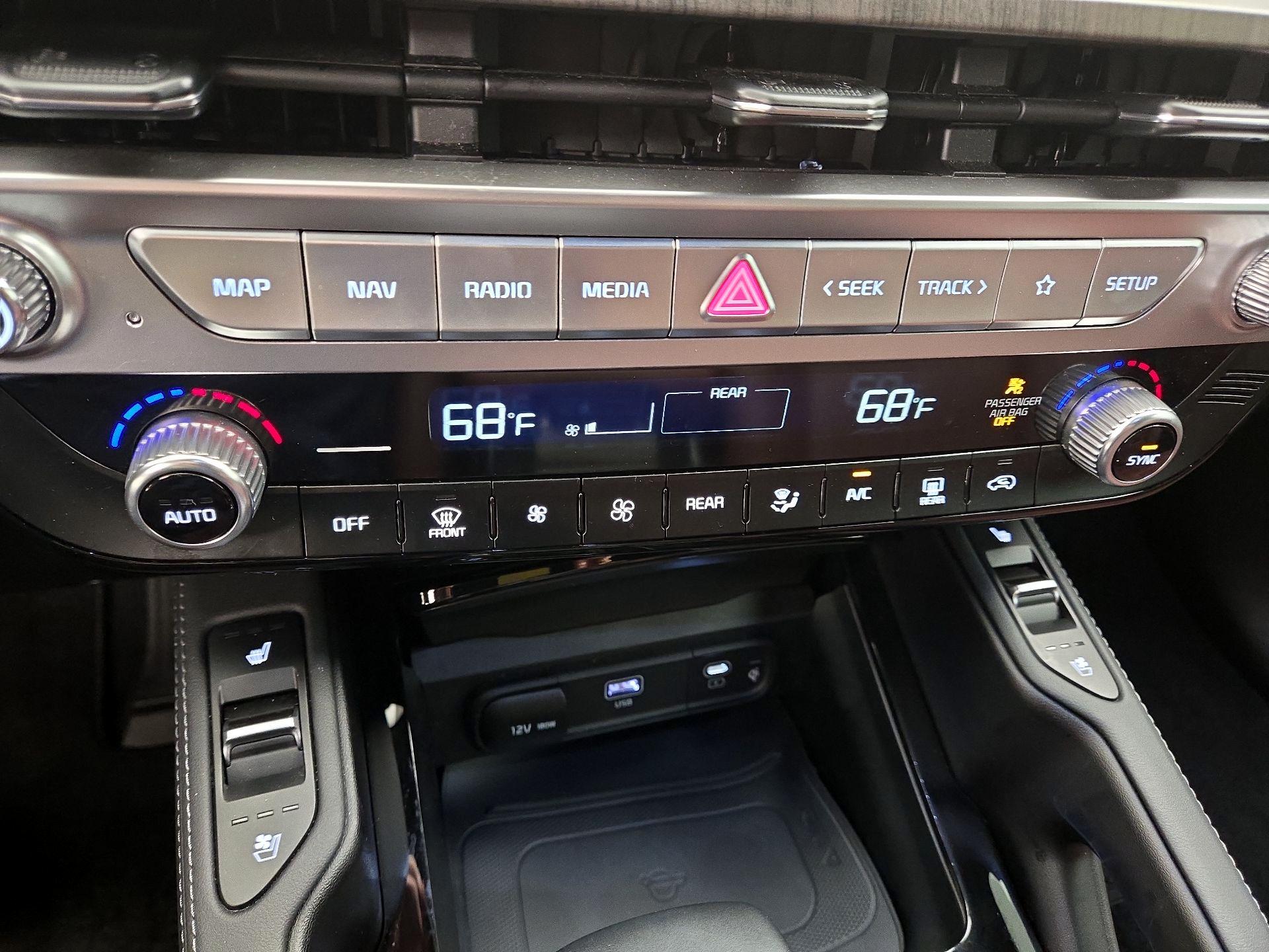 Thumbnail: 2024 Kia Telluride - 17