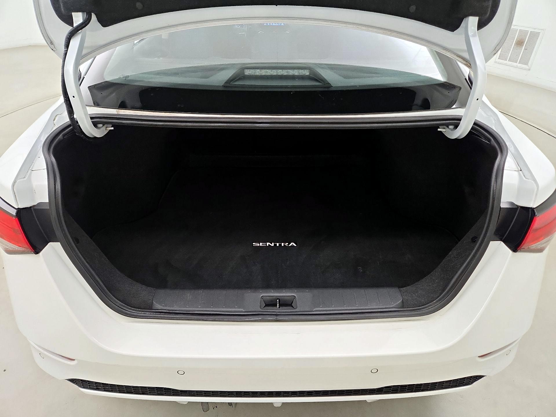 Thumbnail: 2023 Nissan Sentra - 20