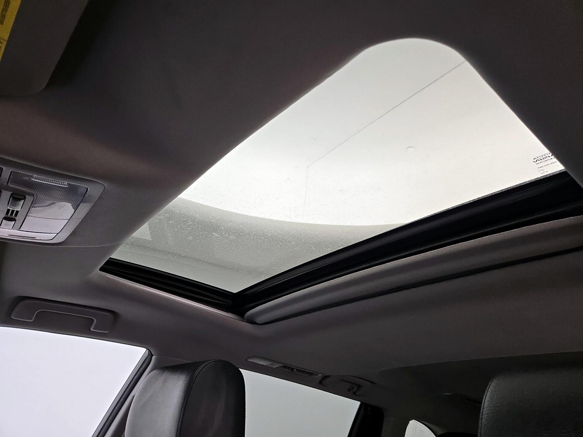 Thumbnail: 2017 Toyota Highlander - 20