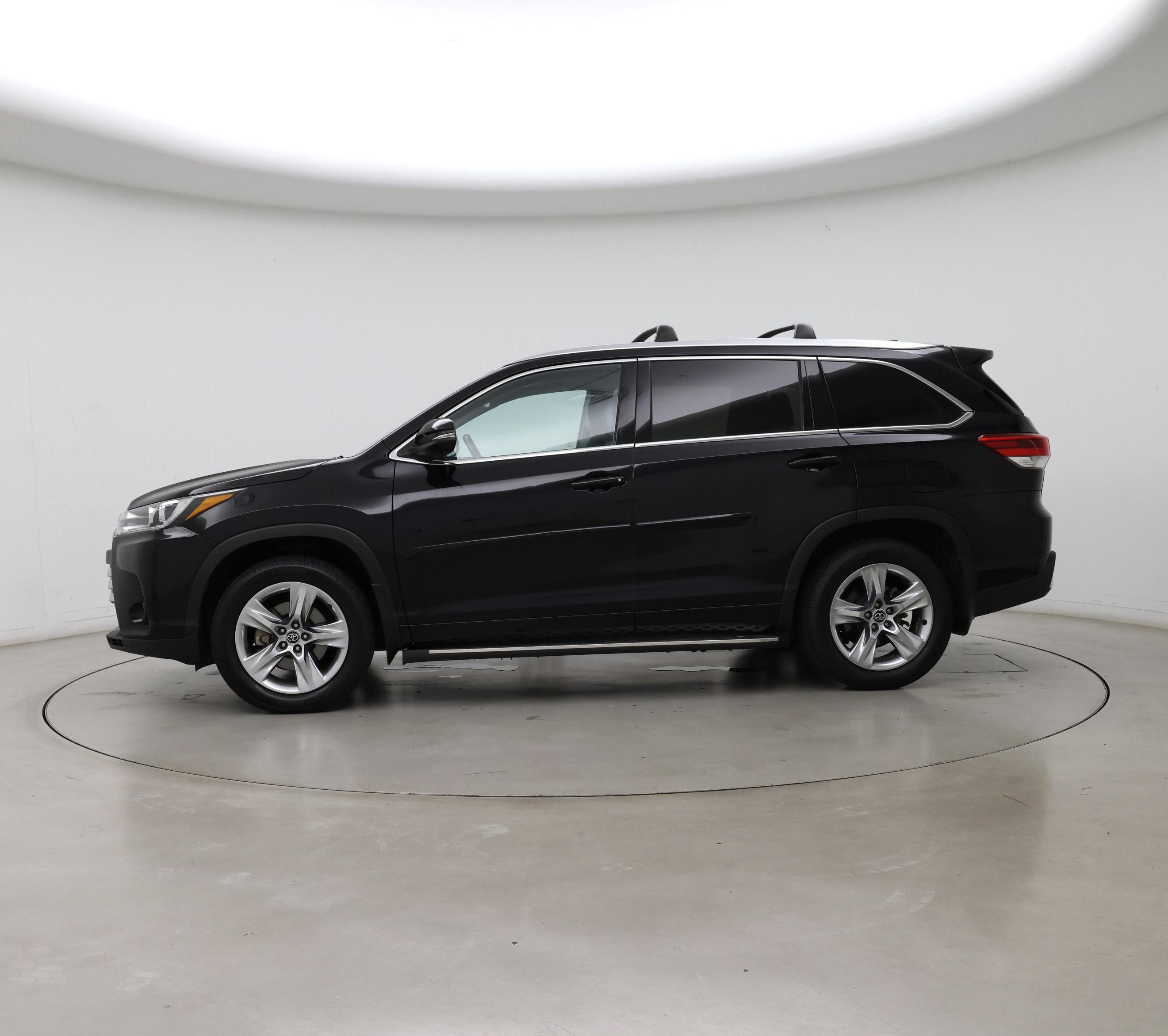 Thumbnail: 2017 Toyota Highlander - 3