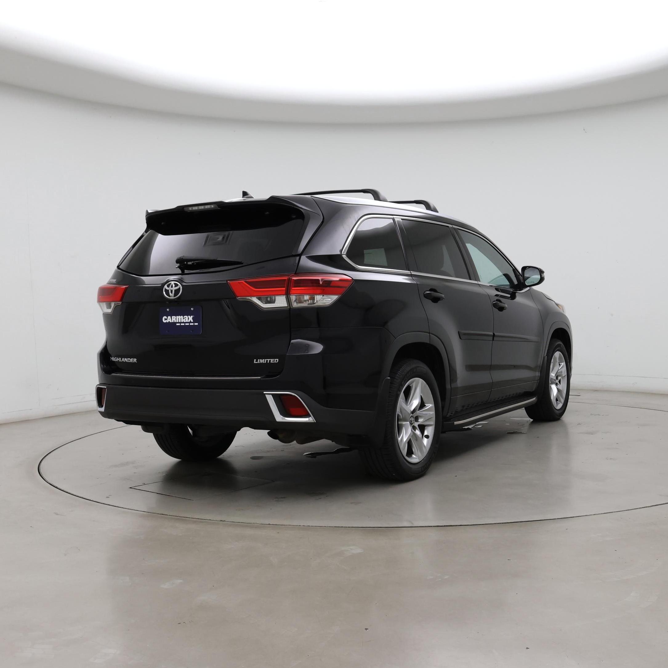 Thumbnail: 2017 Toyota Highlander - 8