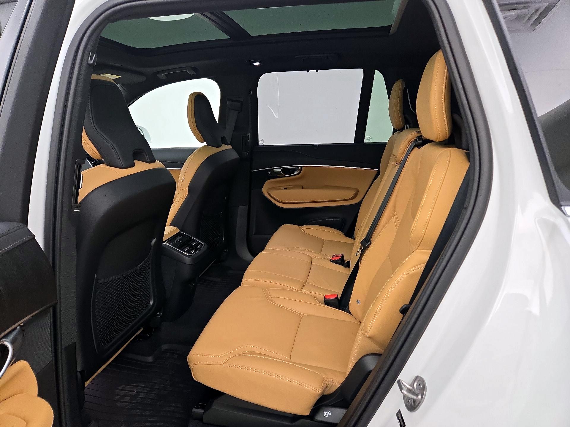 Thumbnail: 2024 Volvo XC90 - 20