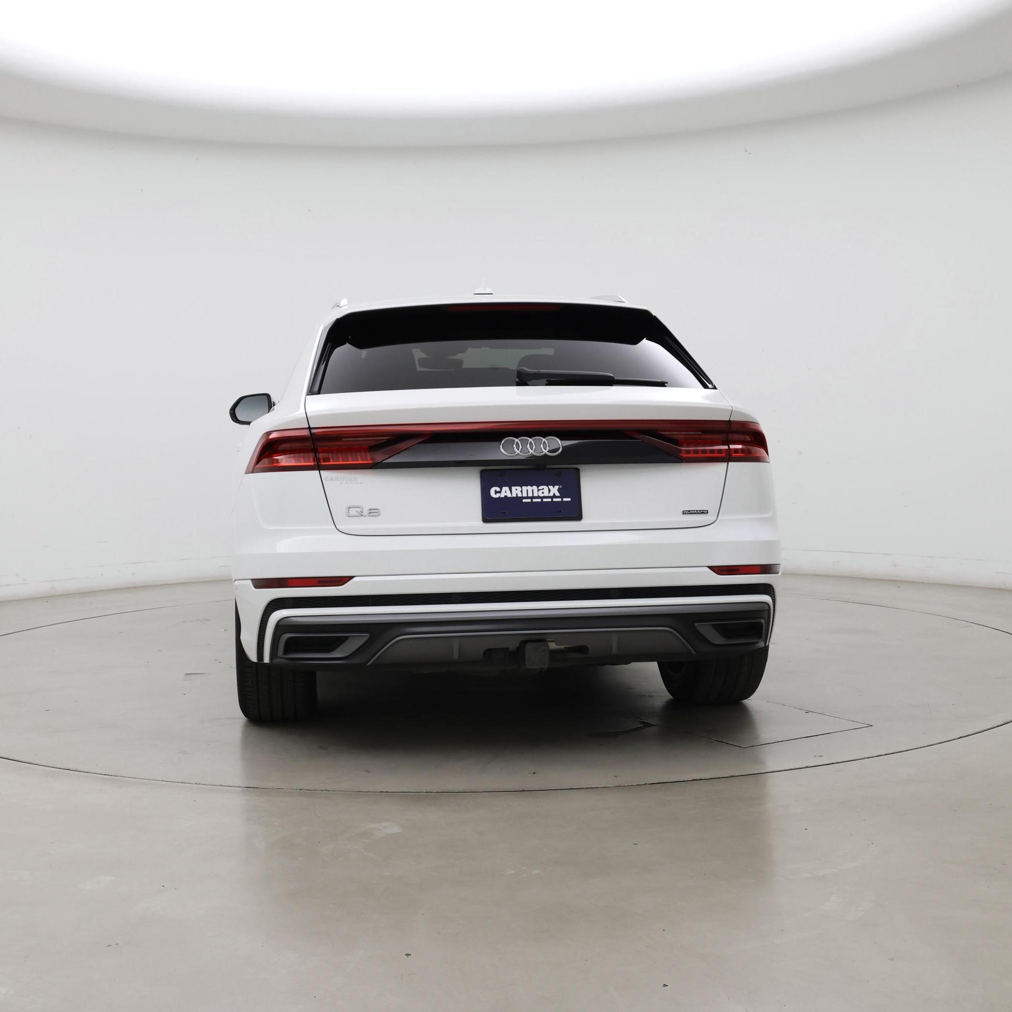 Thumbnail: 2023 Audi Q8 - 6