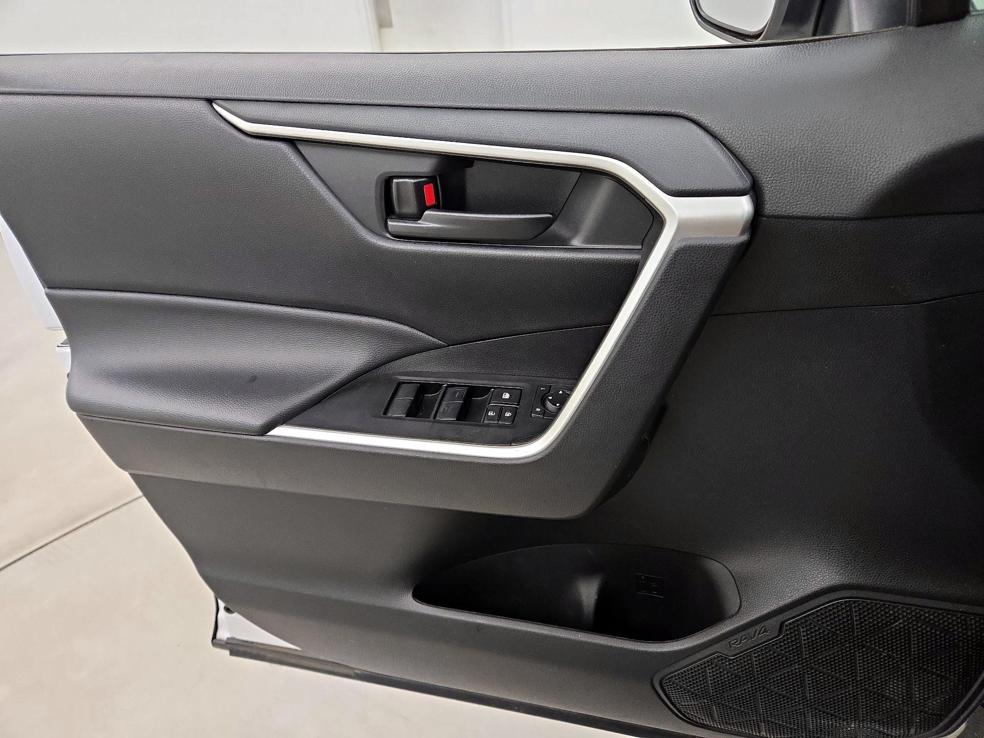 Thumbnail: 2024 Toyota RAV4 - 12