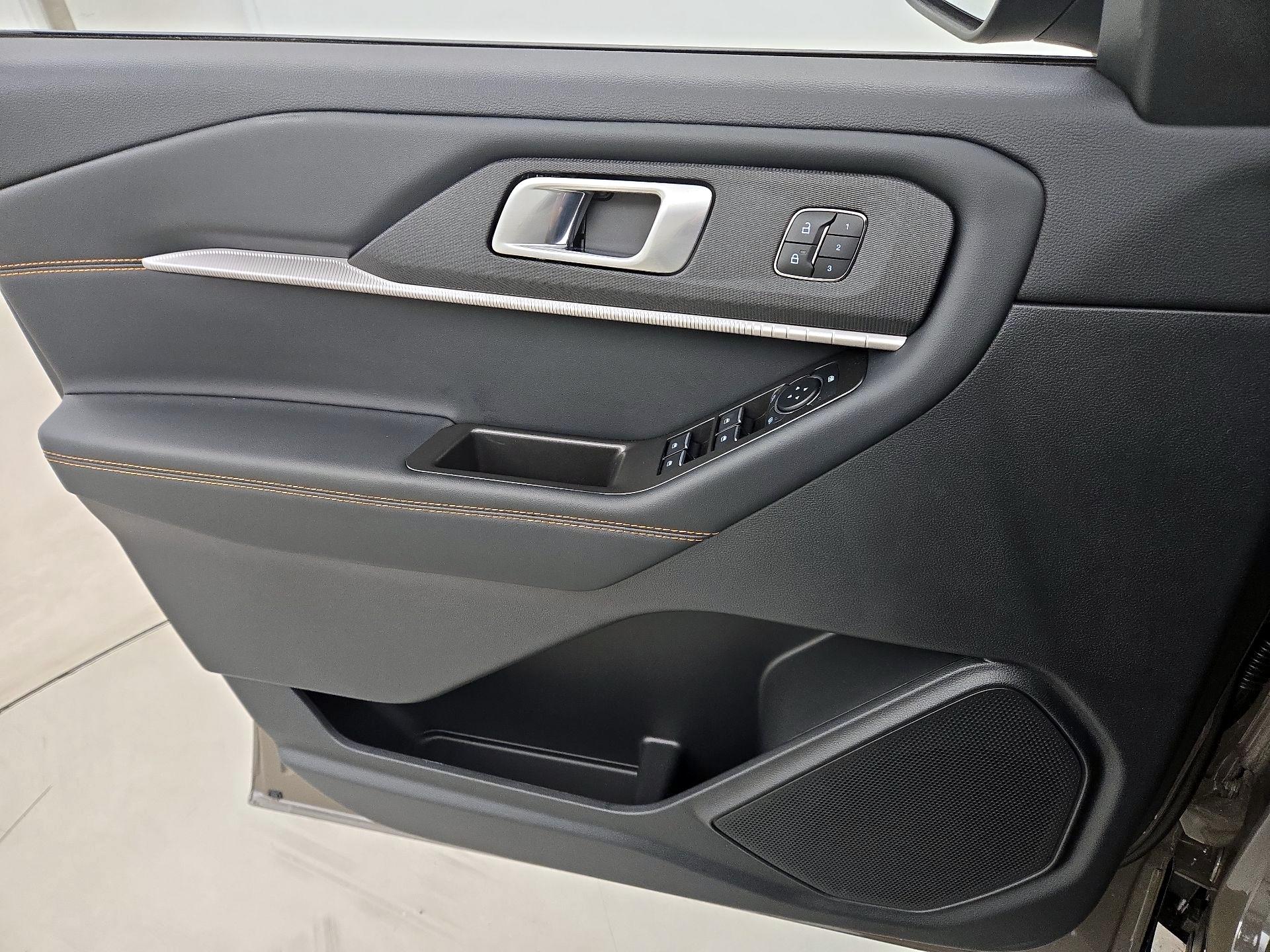 Thumbnail: 2026 Ford Explorer - 12