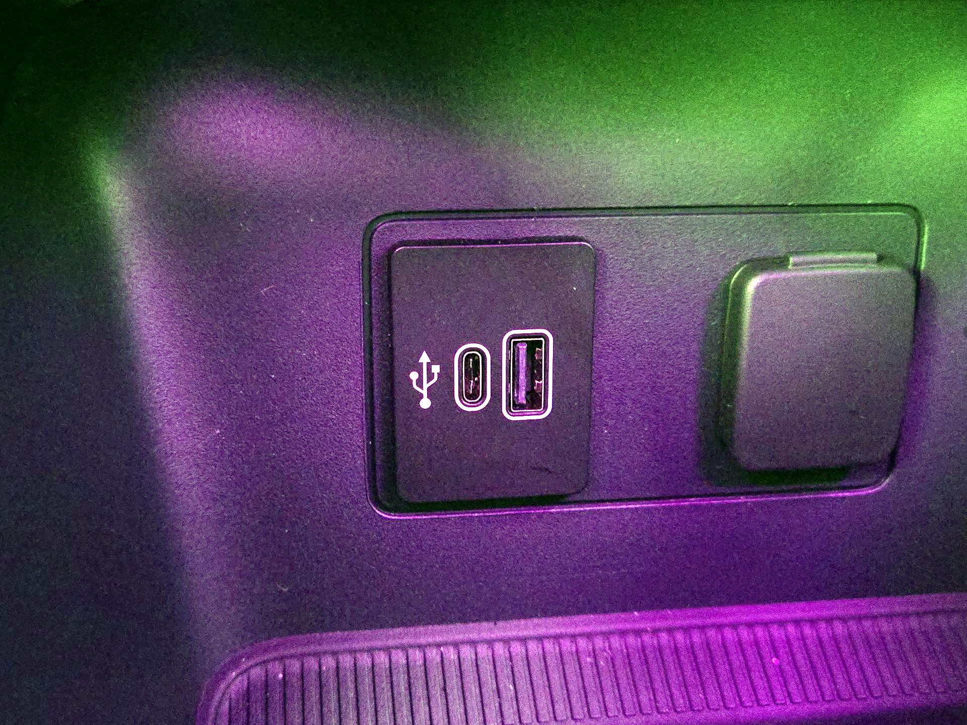 Thumbnail: 2026 Ford Explorer - 18