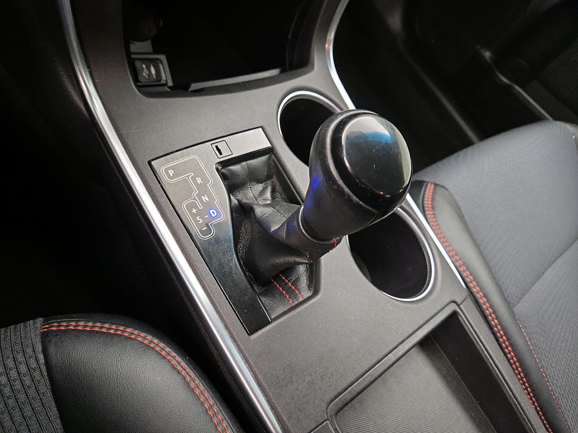 Thumbnail: 2016 Toyota Camry - 17