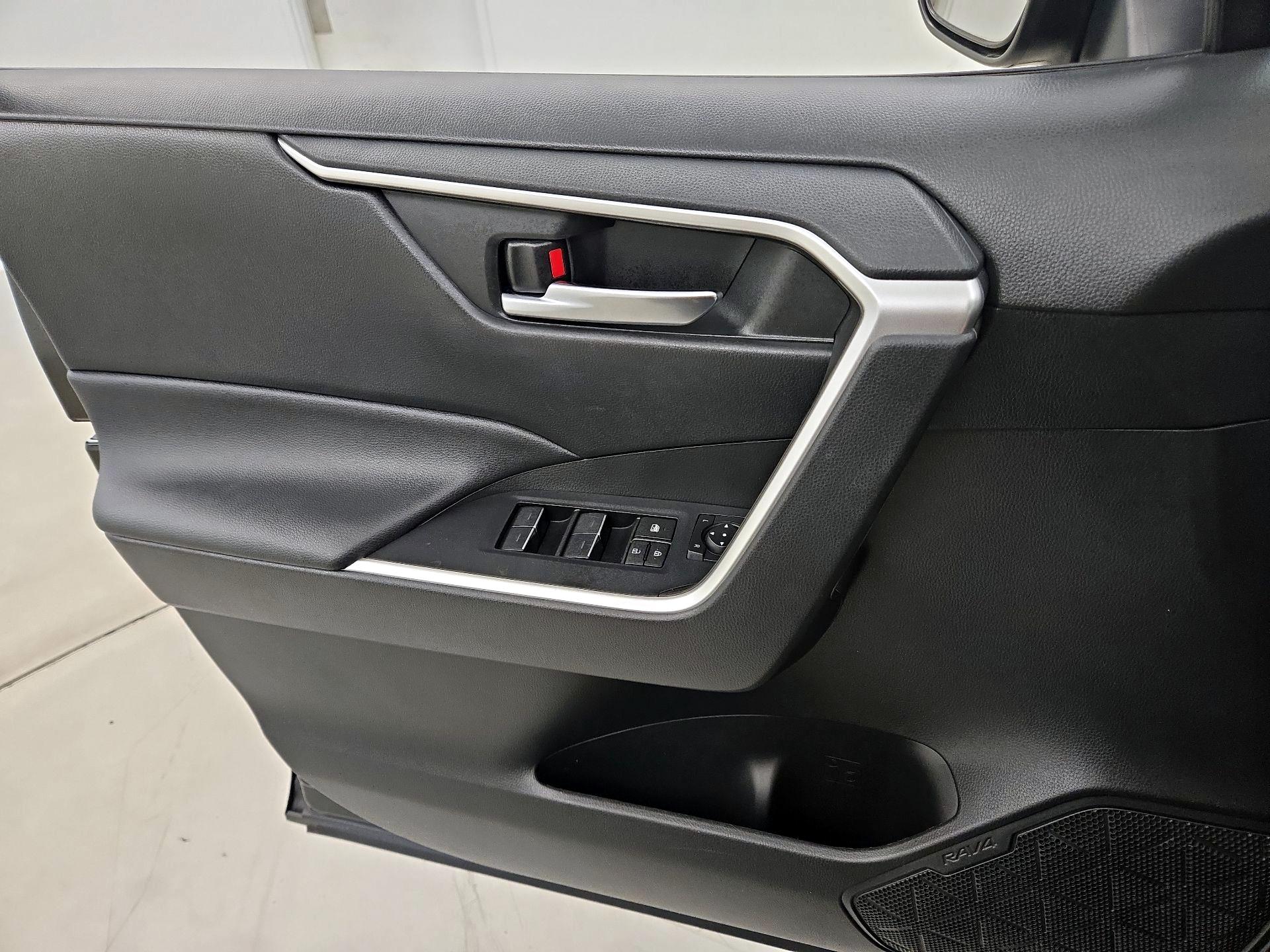 Thumbnail: 2023 Toyota RAV4 - 12