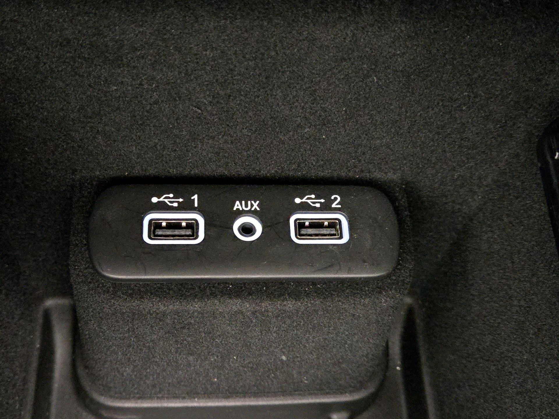 Thumbnail: 2020 Dodge Charger - 18