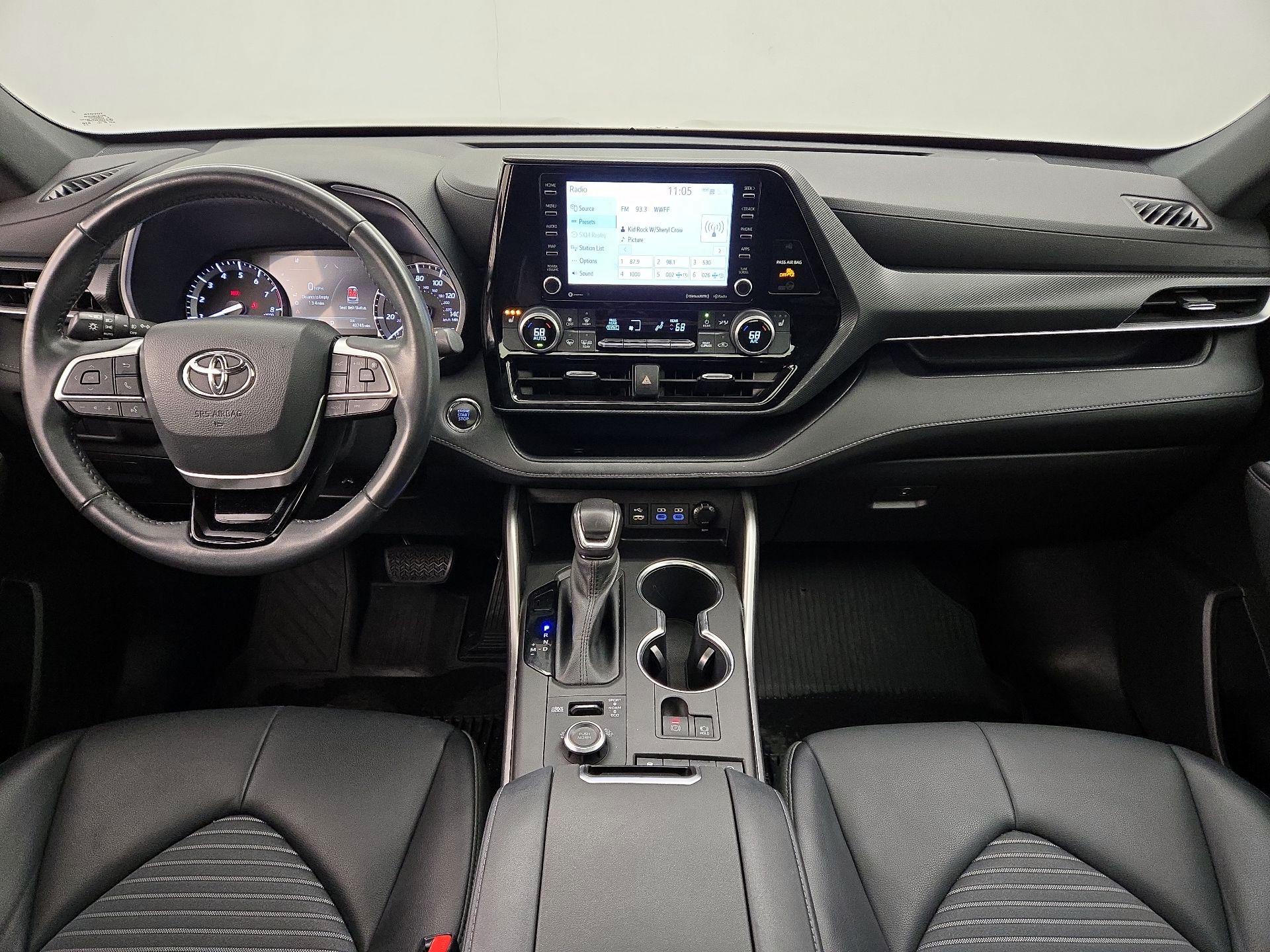 Thumbnail: 2022 Toyota Highlander - 9