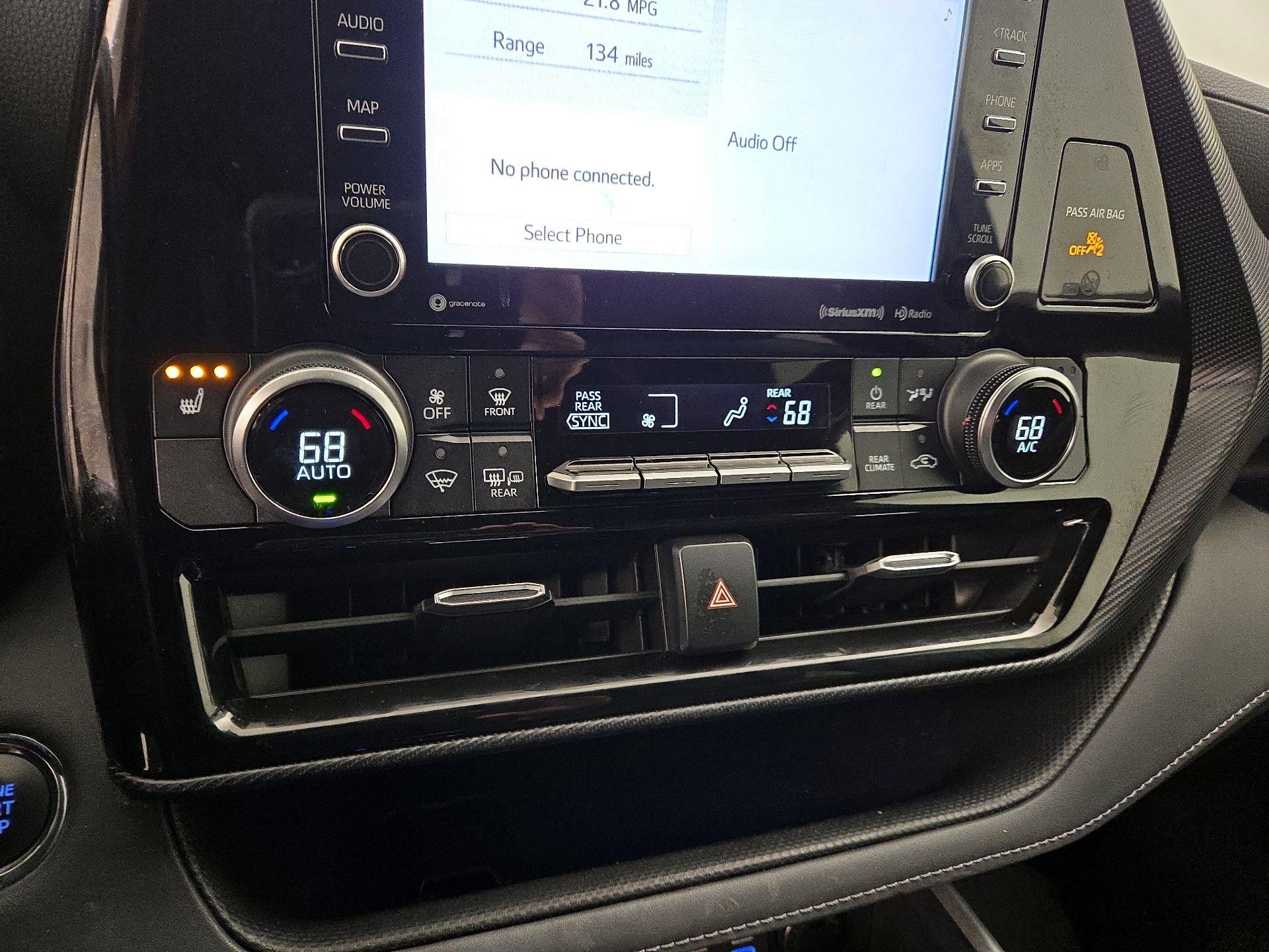 Thumbnail: 2022 Toyota Highlander - 16