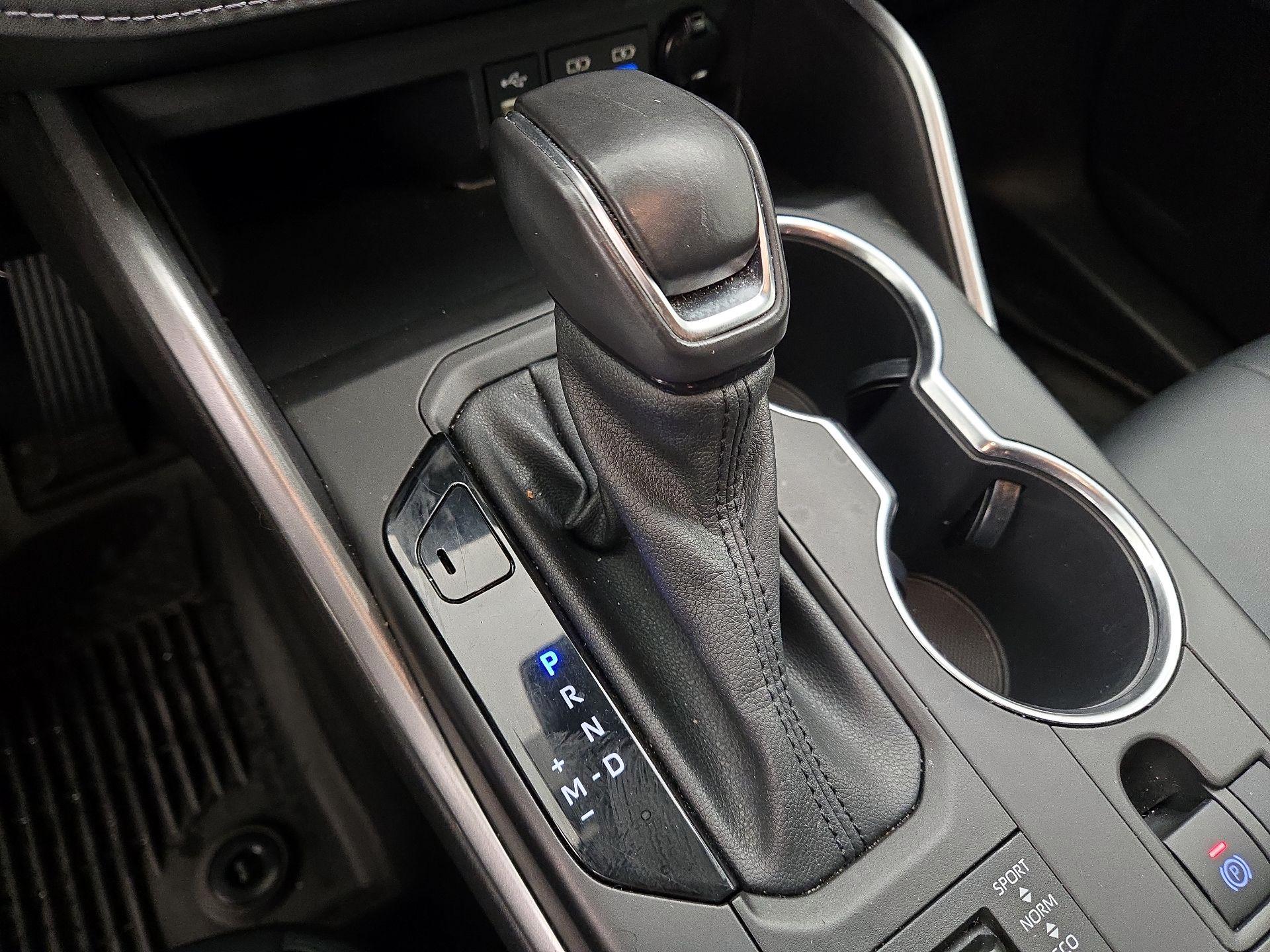 Thumbnail: 2022 Toyota Highlander - 17