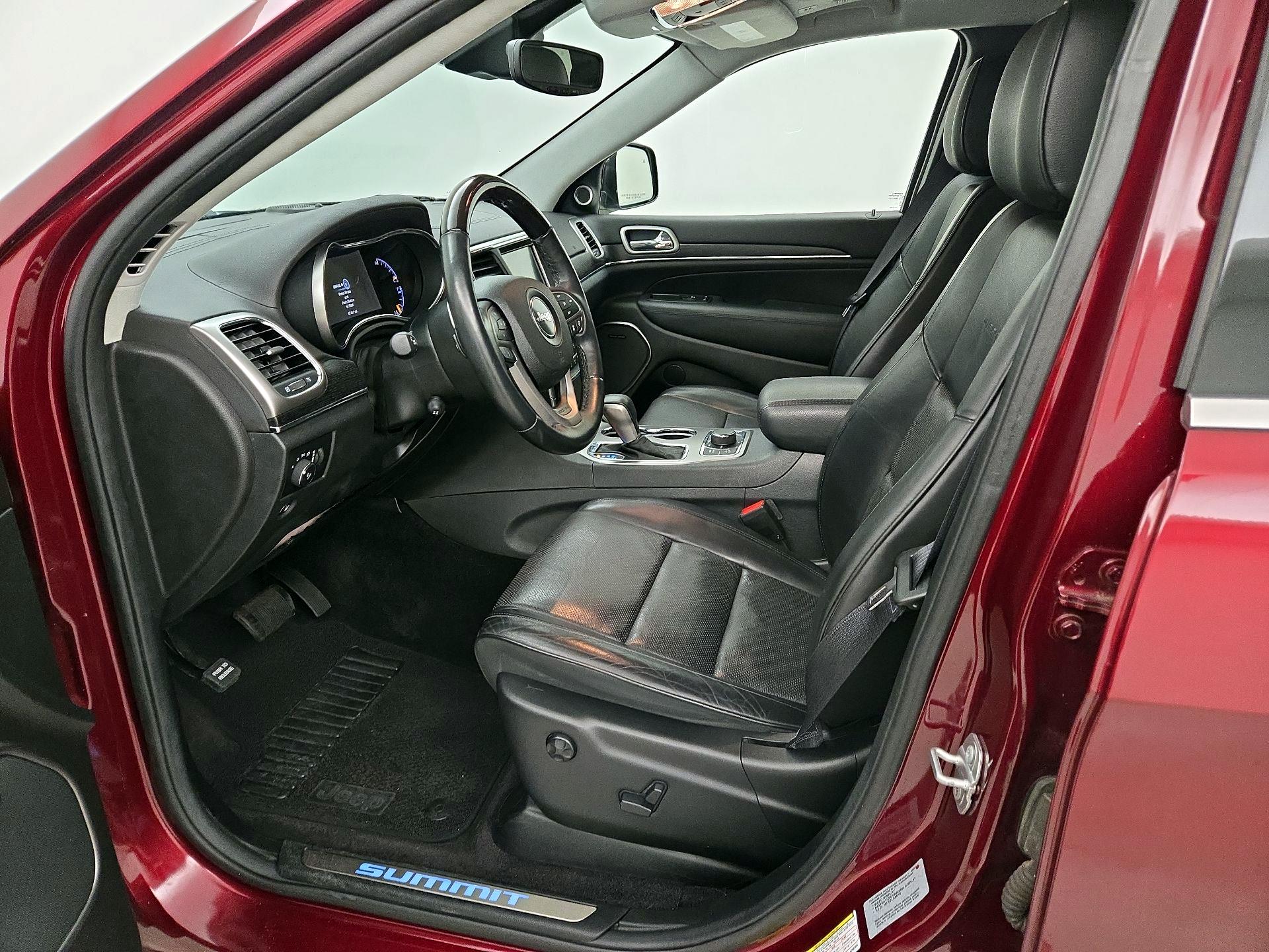 Thumbnail: 2017 Jeep Grand Cherokee - 11