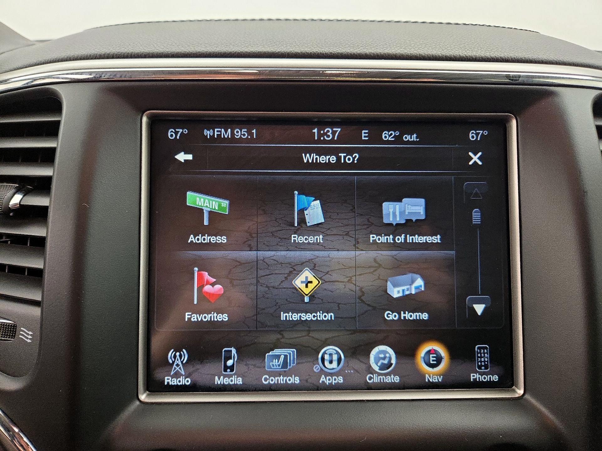 Thumbnail: 2017 Jeep Grand Cherokee - 14