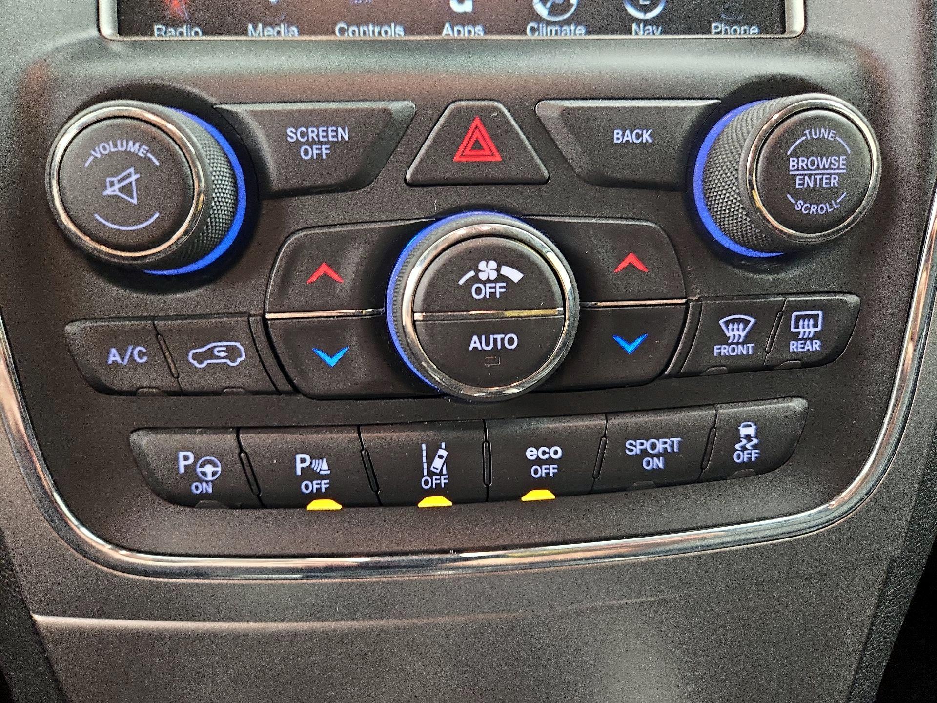 Thumbnail: 2017 Jeep Grand Cherokee - 17