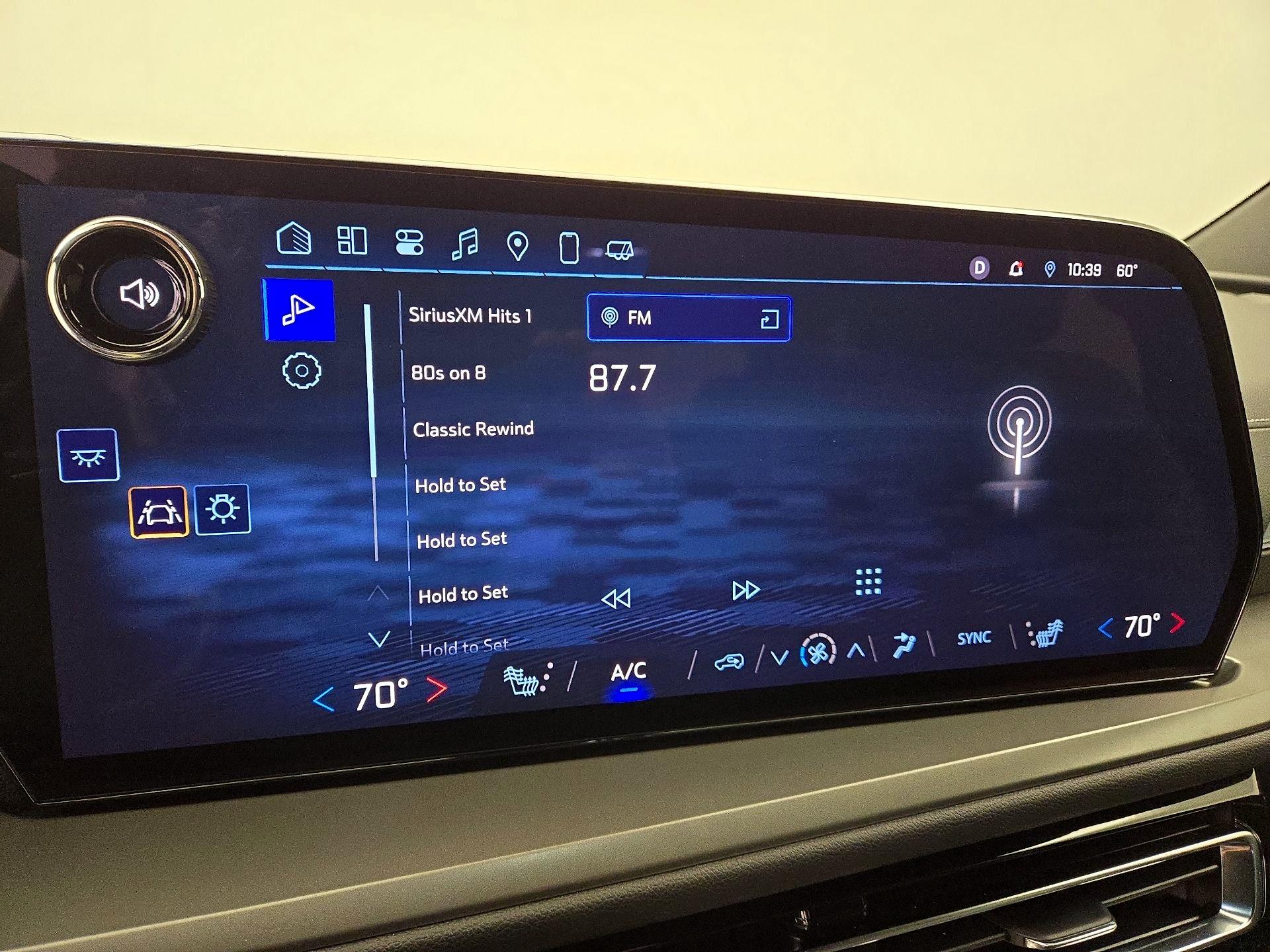 Thumbnail: 2025 Chevrolet Traverse - 15