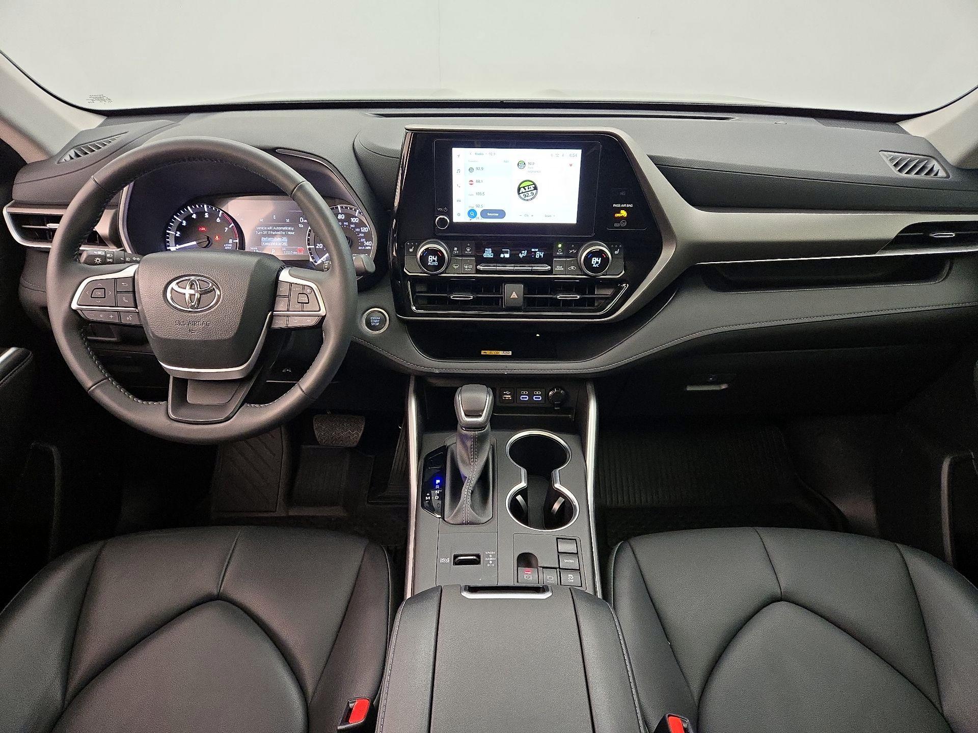 Thumbnail: 2024 Toyota Highlander - 9