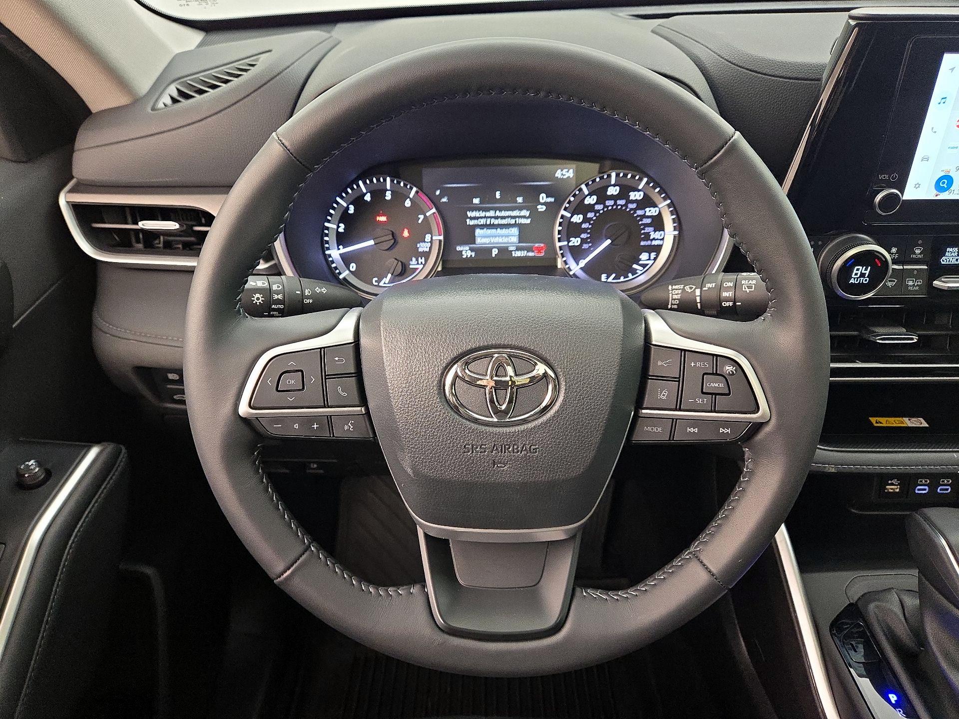 Thumbnail: 2024 Toyota Highlander - 10