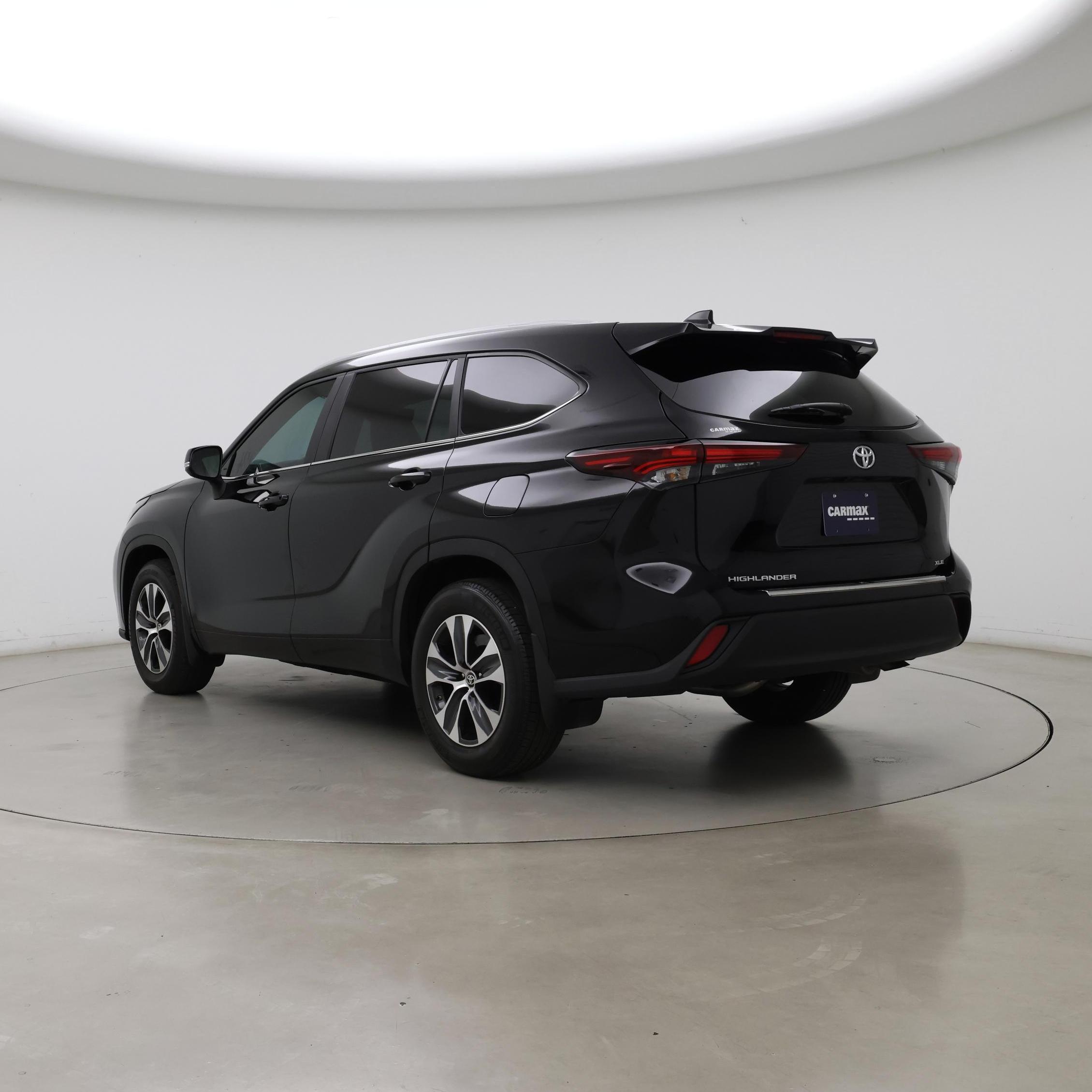 Thumbnail: 2024 Toyota Highlander - 2