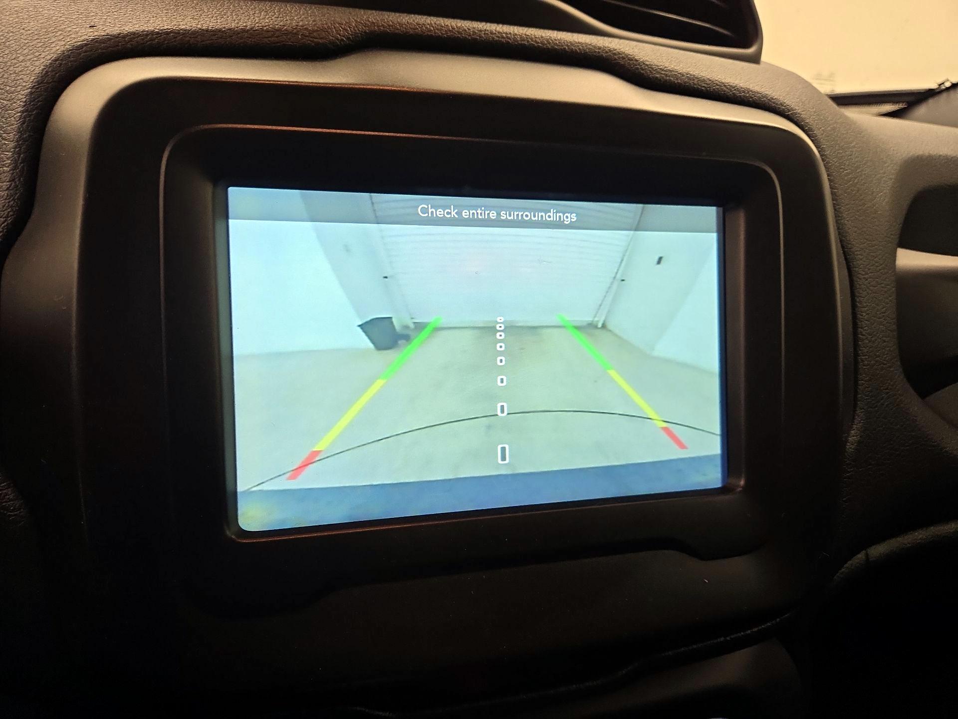 Thumbnail: 2021 Jeep Renegade - 14