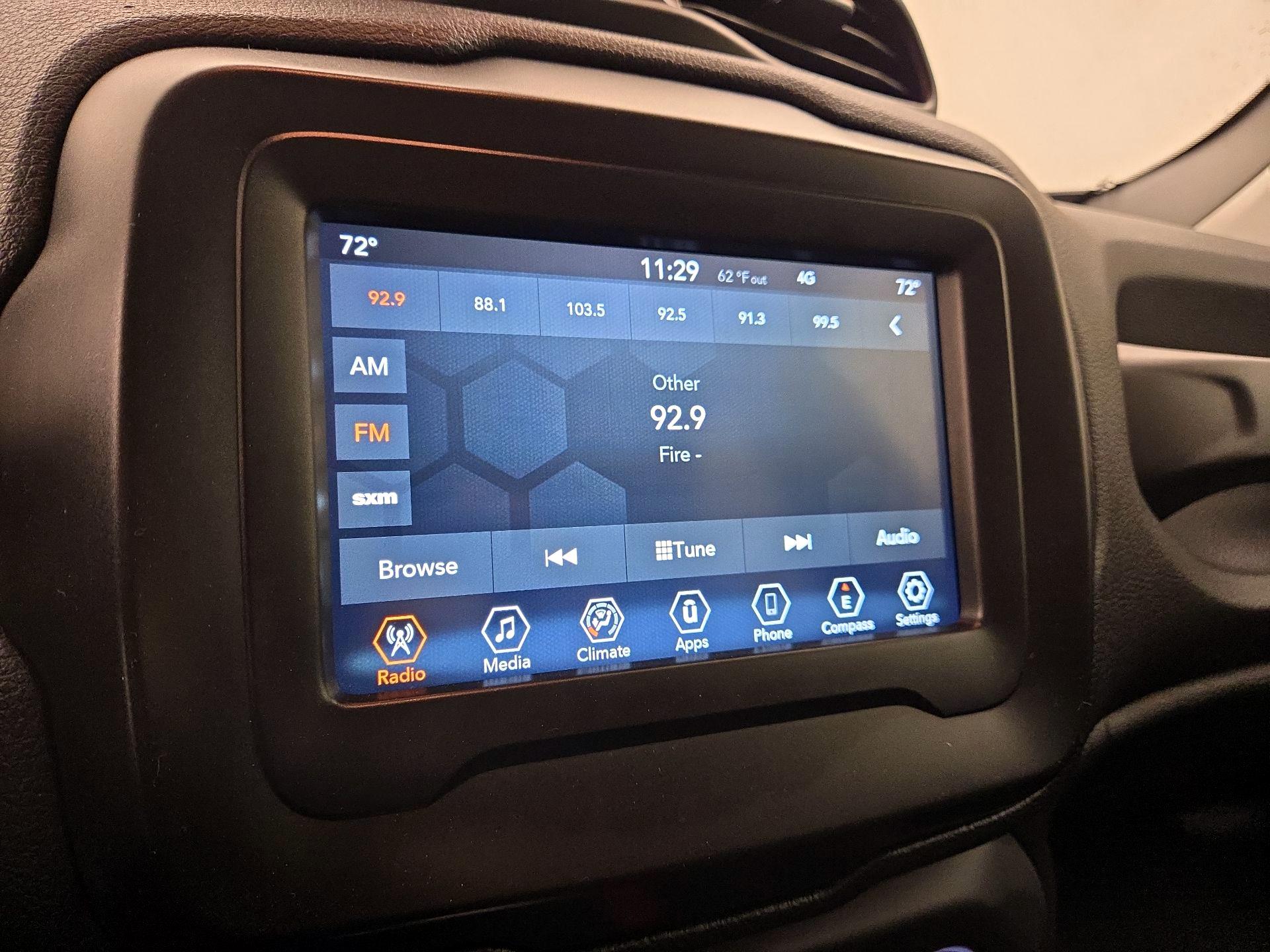 Thumbnail: 2021 Jeep Renegade - 15