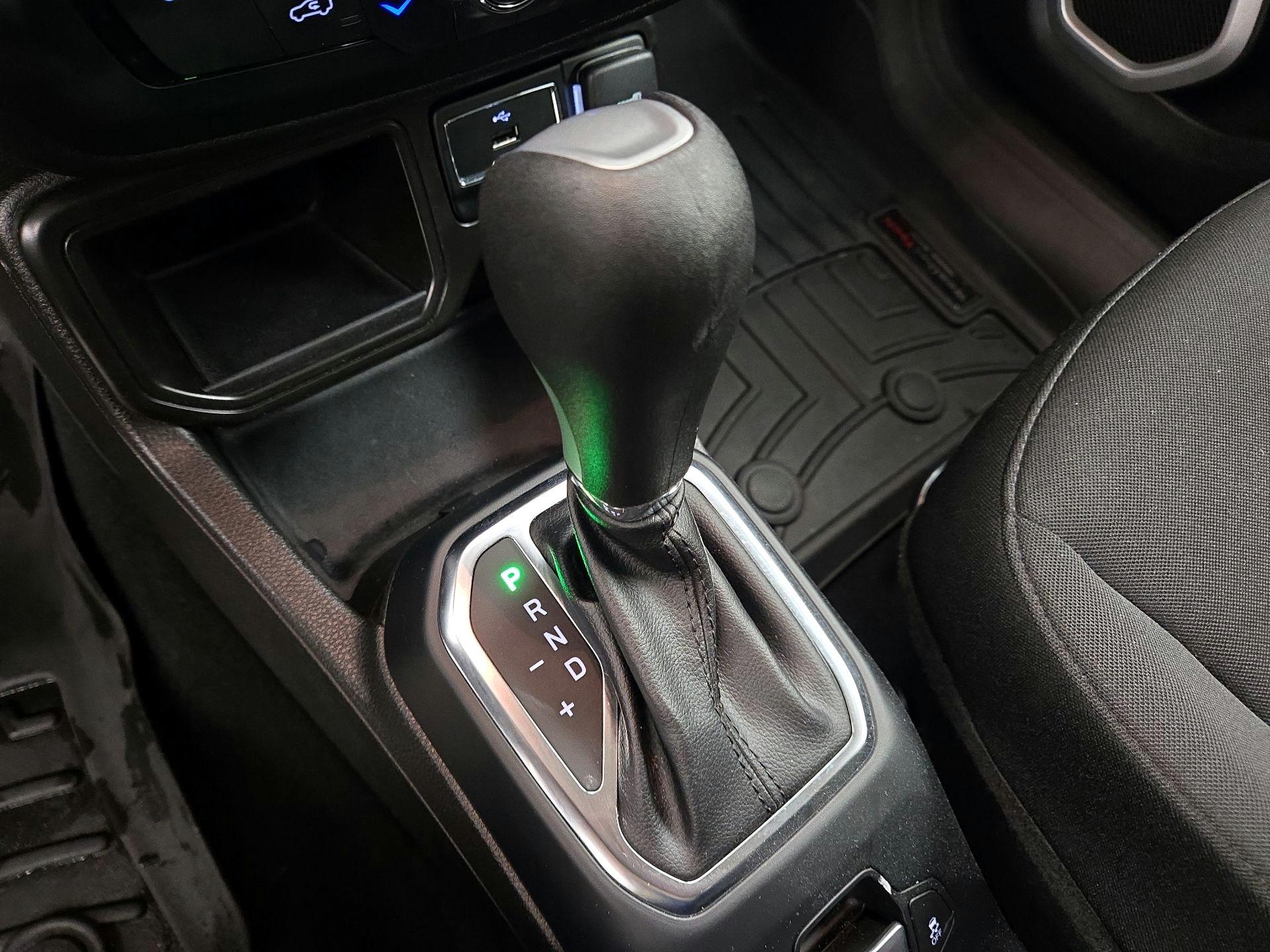 Thumbnail: 2021 Jeep Renegade - 17