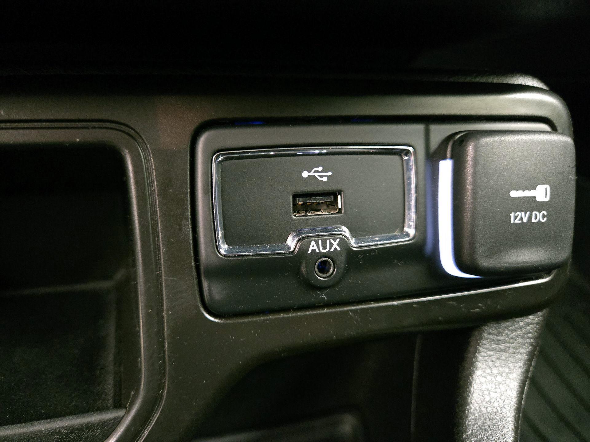 Thumbnail: 2021 Jeep Renegade - 18