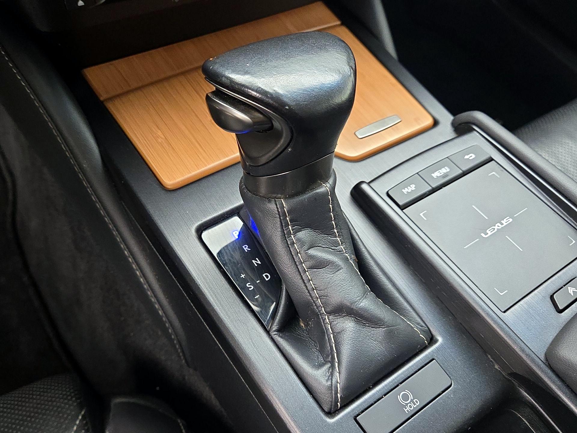 Thumbnail: 2019 Lexus ES - 18