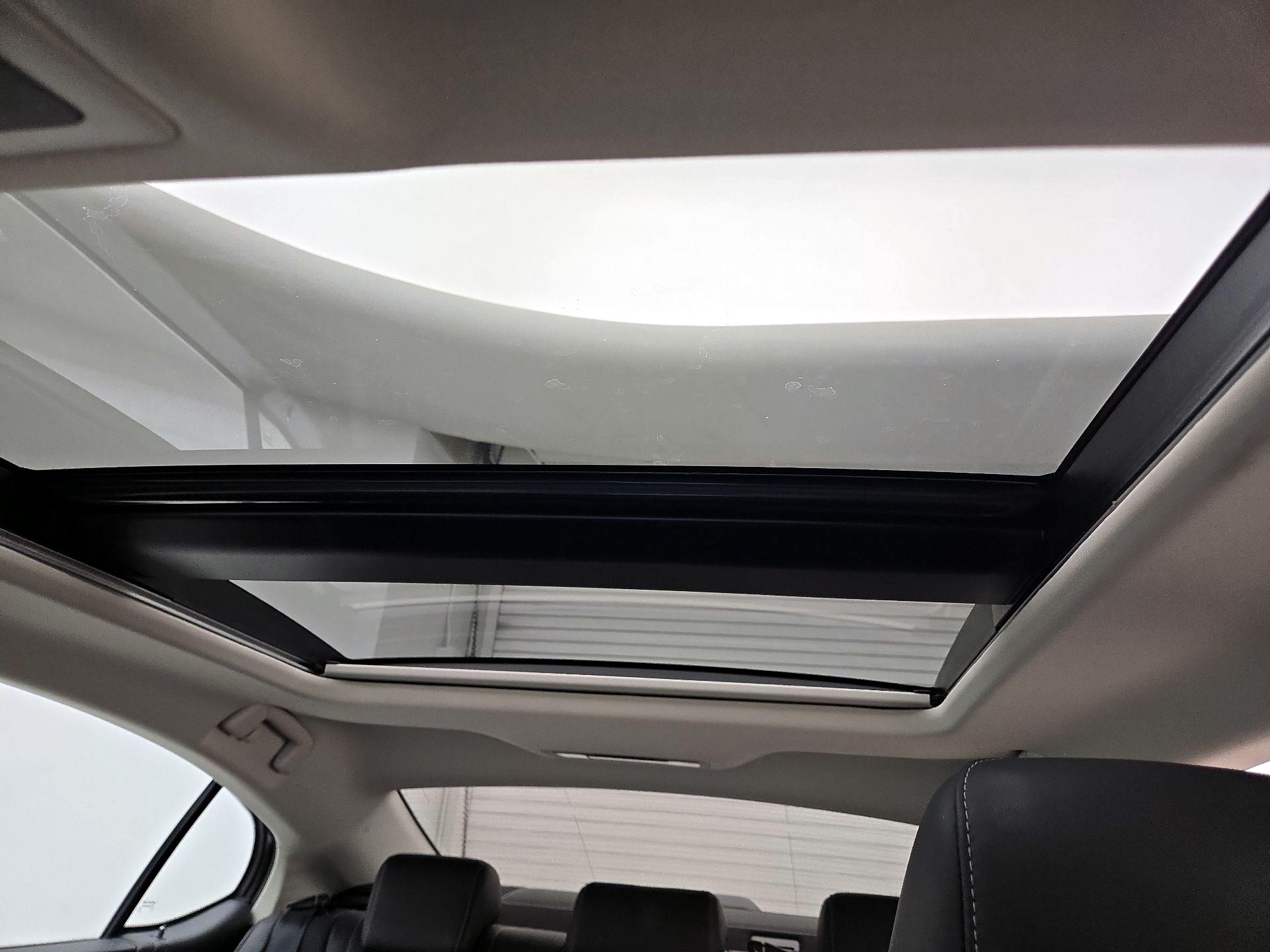 Thumbnail: 2019 Lexus ES - 20