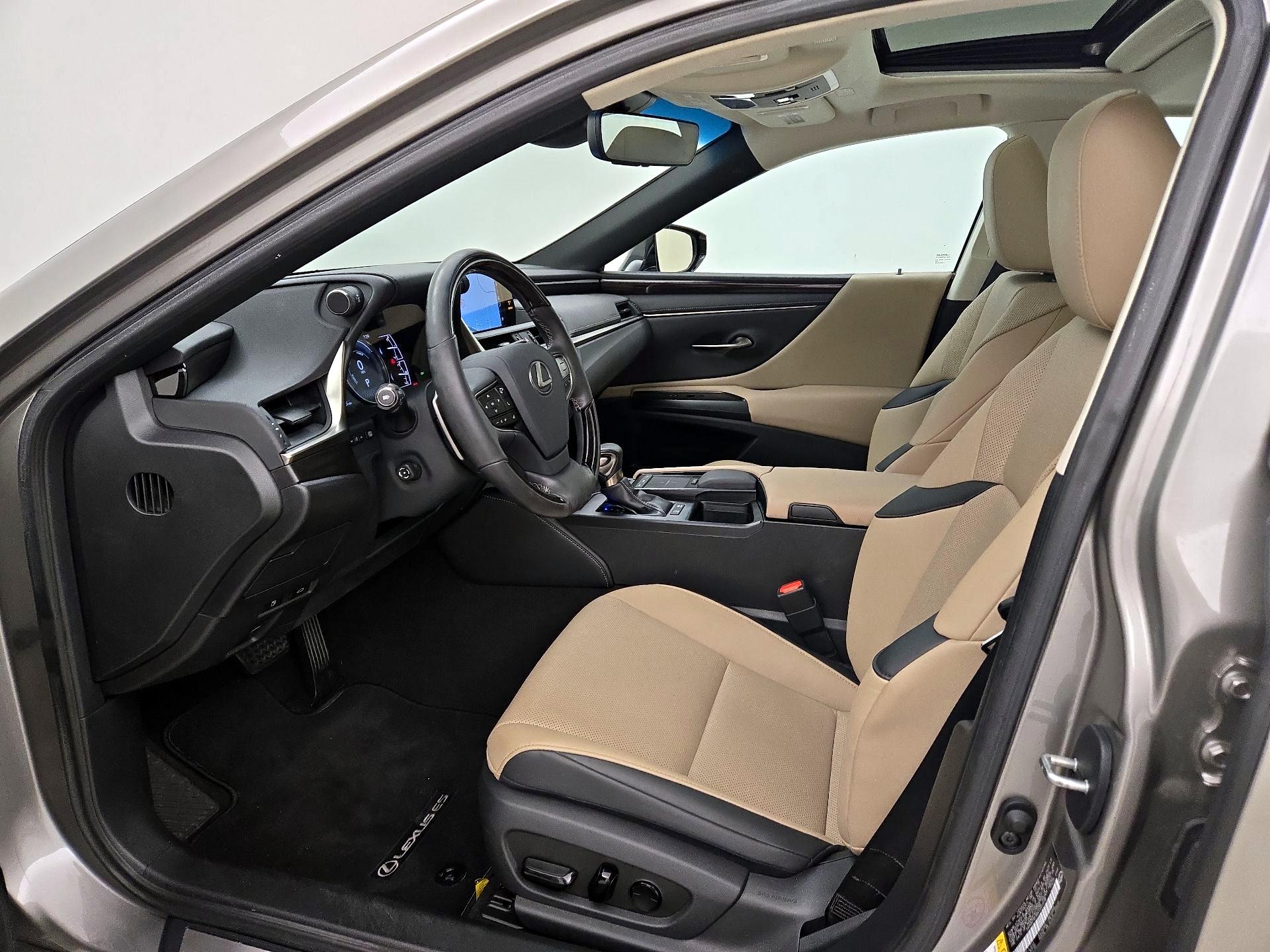 Thumbnail: 2019 Lexus ES - 11