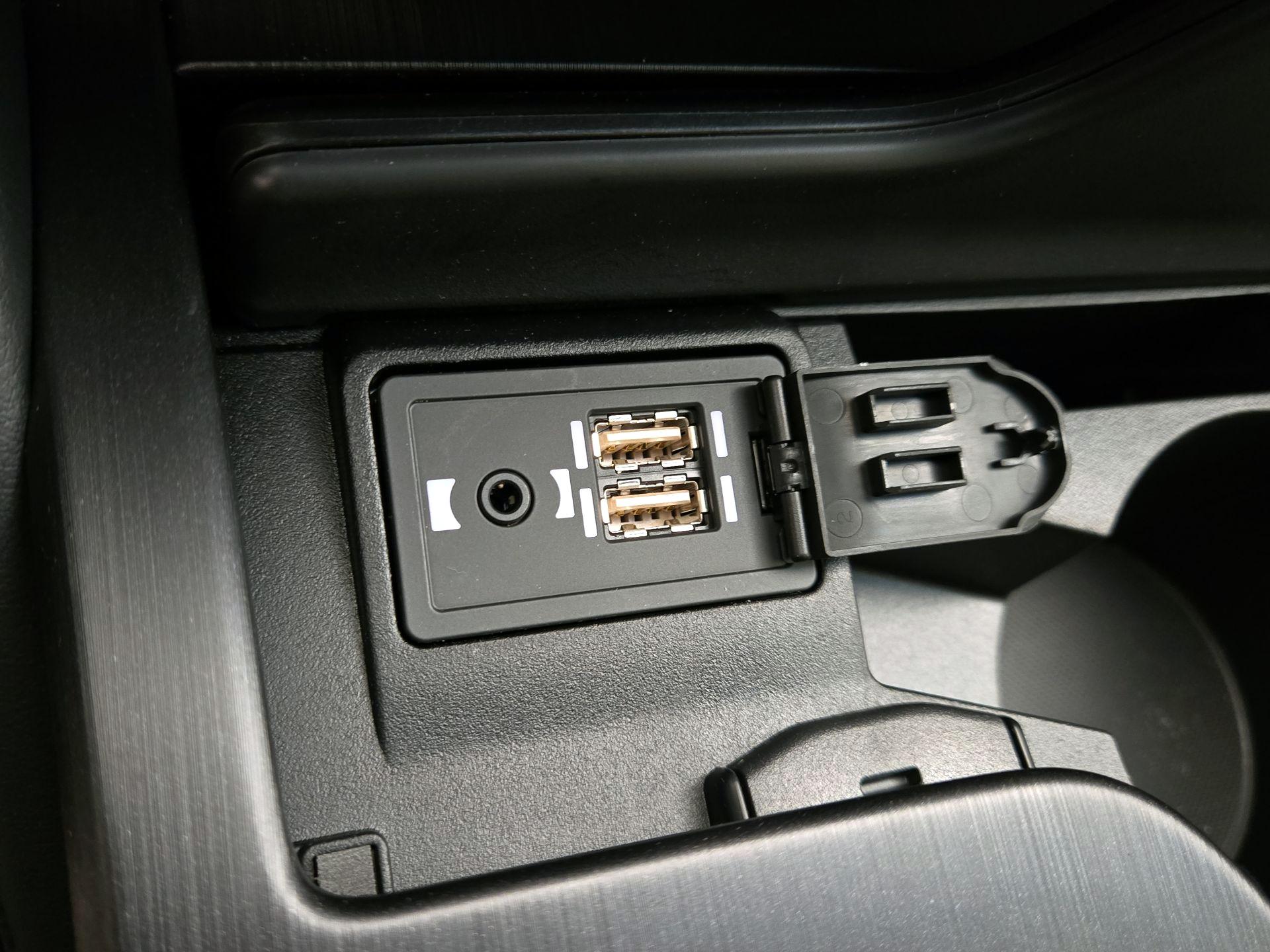 Thumbnail: 2019 Lexus ES - 19