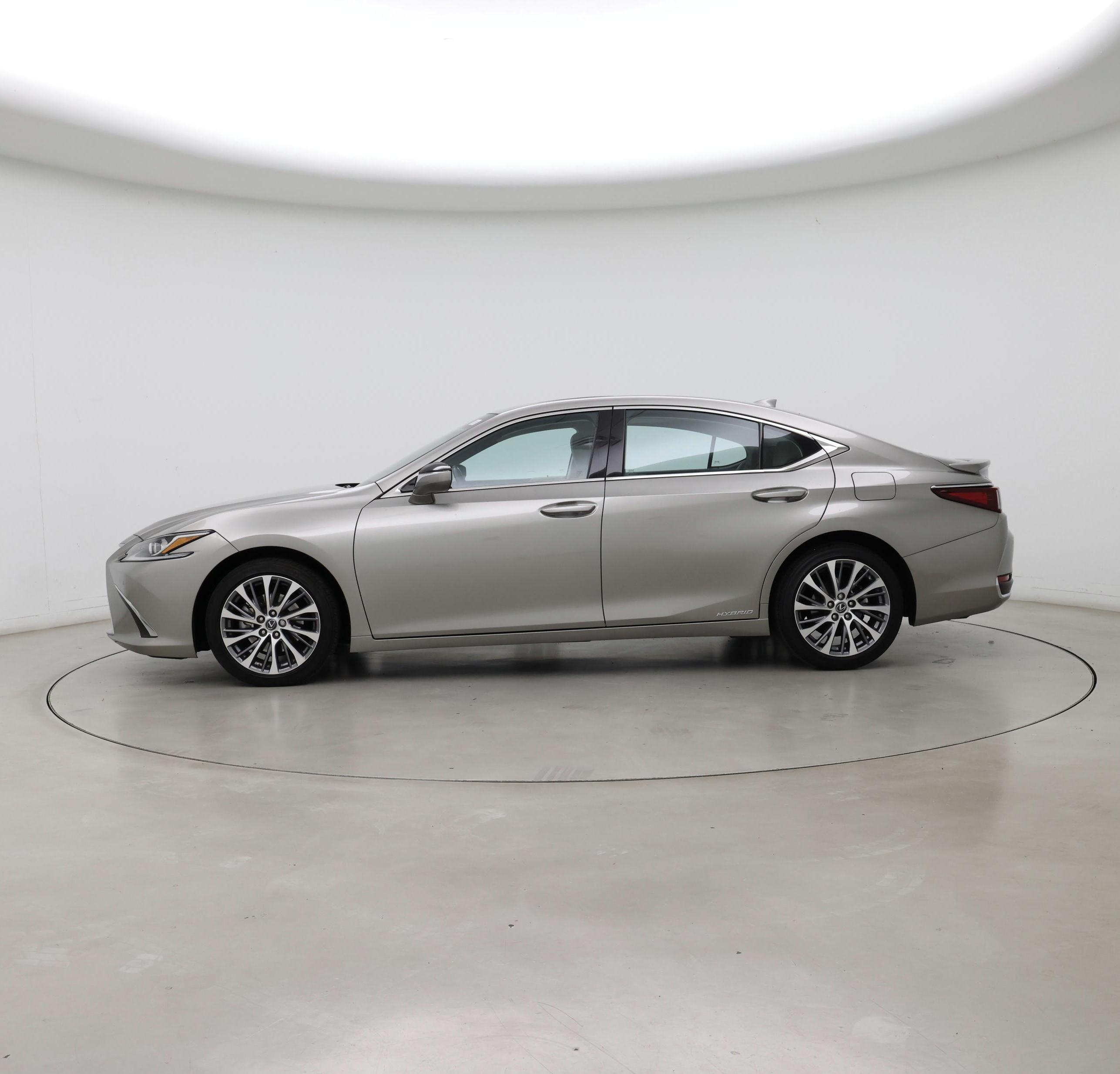 Thumbnail: 2019 Lexus ES - 3