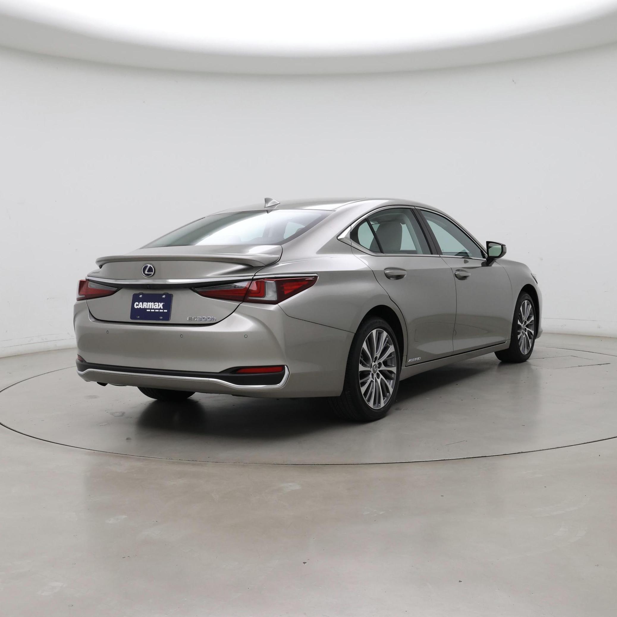 Thumbnail: 2019 Lexus ES - 8