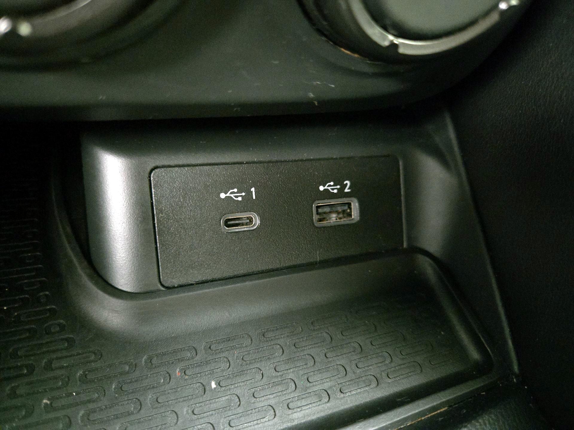 Thumbnail: 2023 Nissan Z - 18