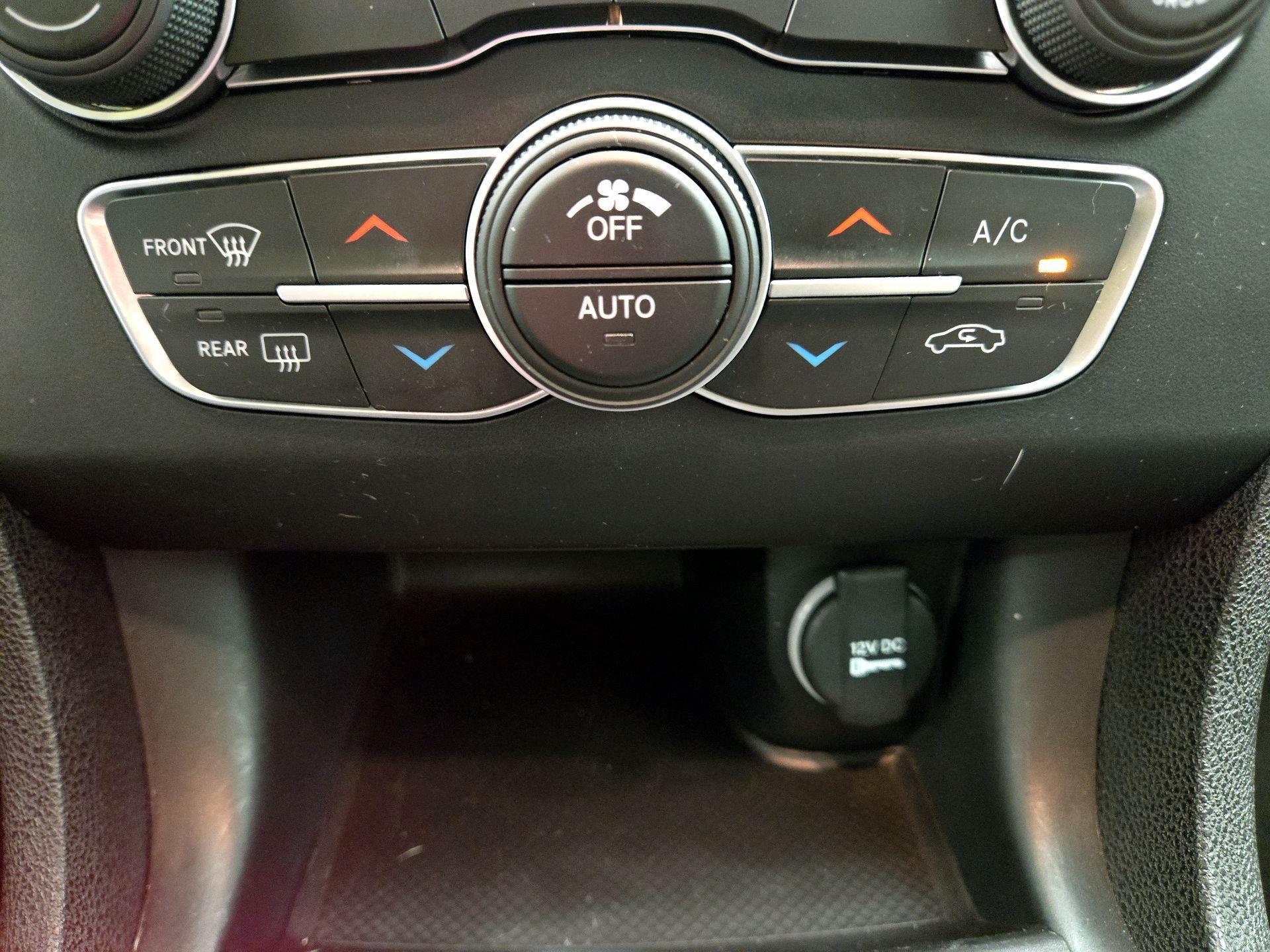 Thumbnail: 2023 Dodge Charger - 16