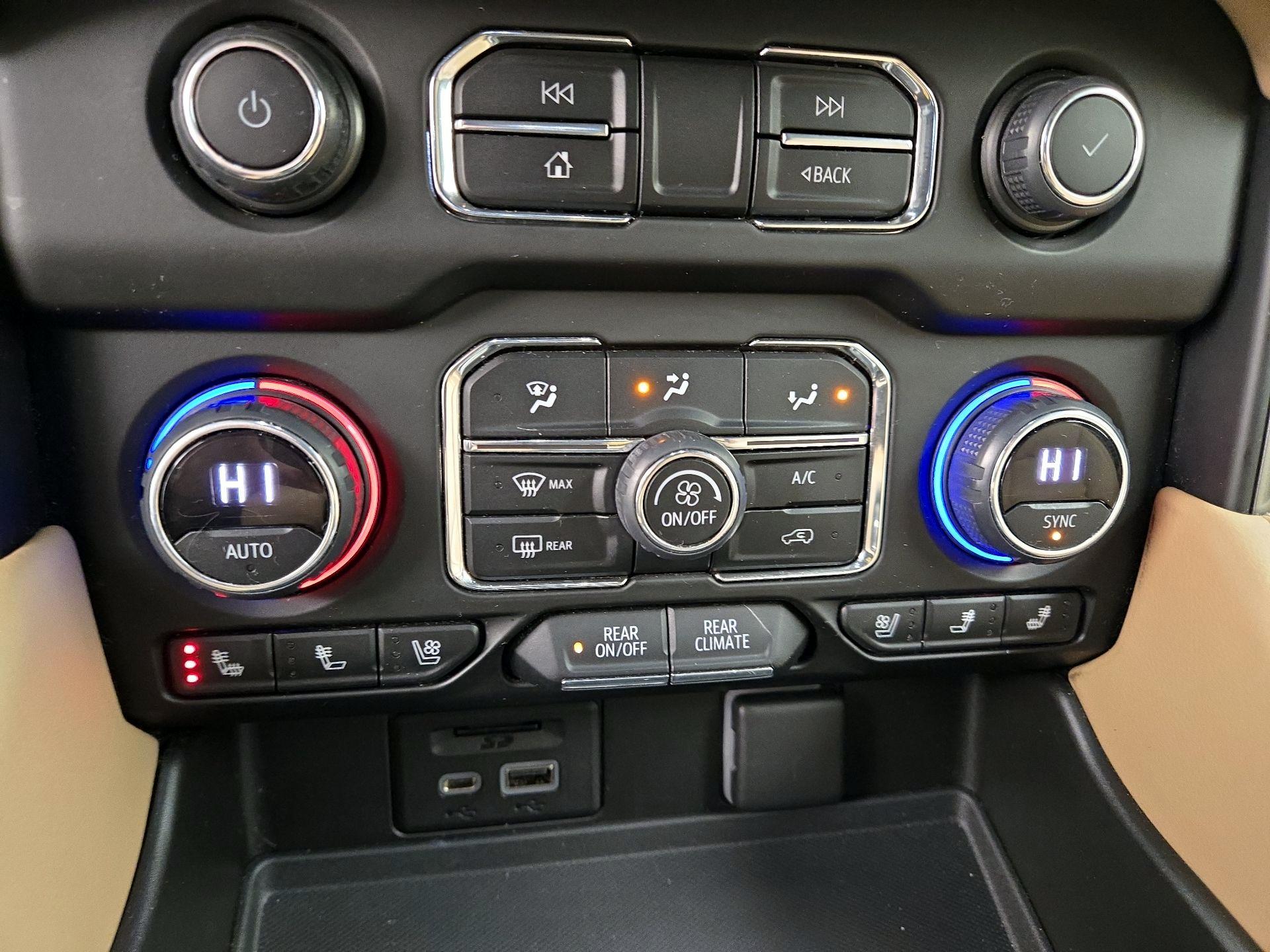 Thumbnail: 2021 Chevrolet Tahoe - 17