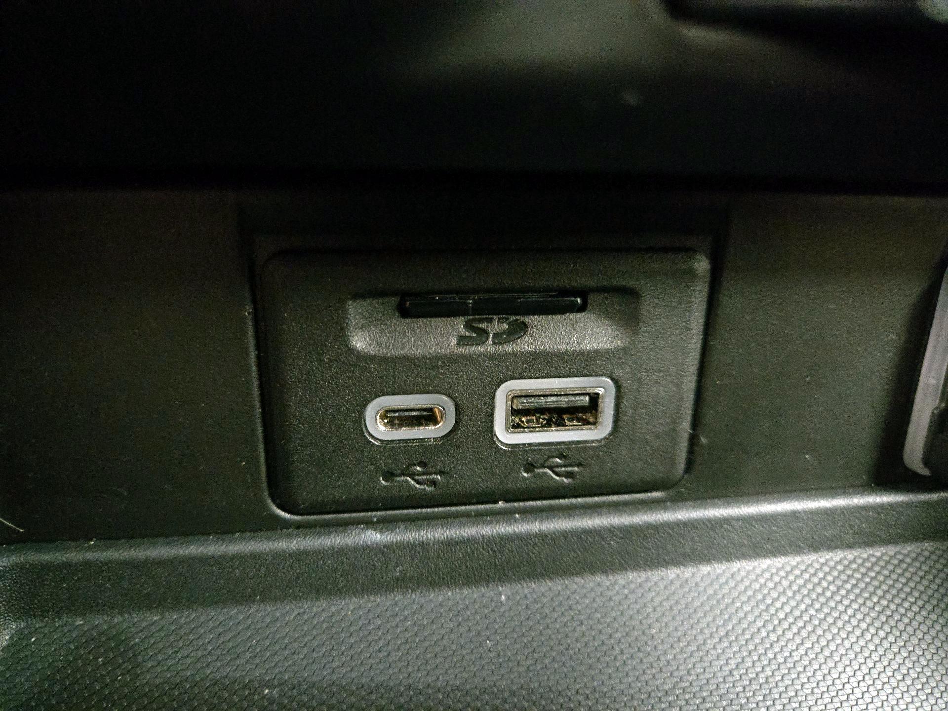 Thumbnail: 2021 Chevrolet Tahoe - 19