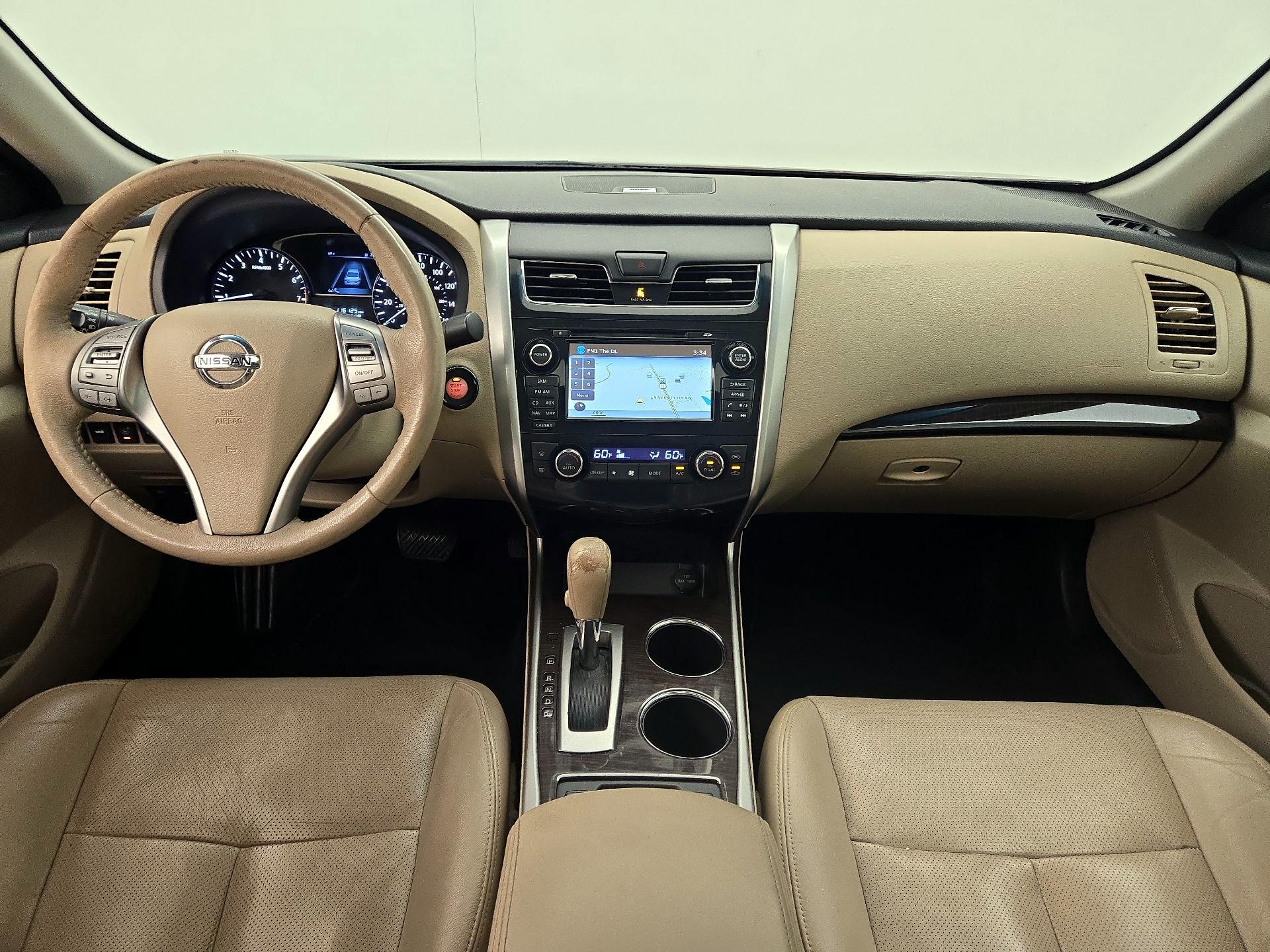 Thumbnail: 2015 Nissan Altima - 9